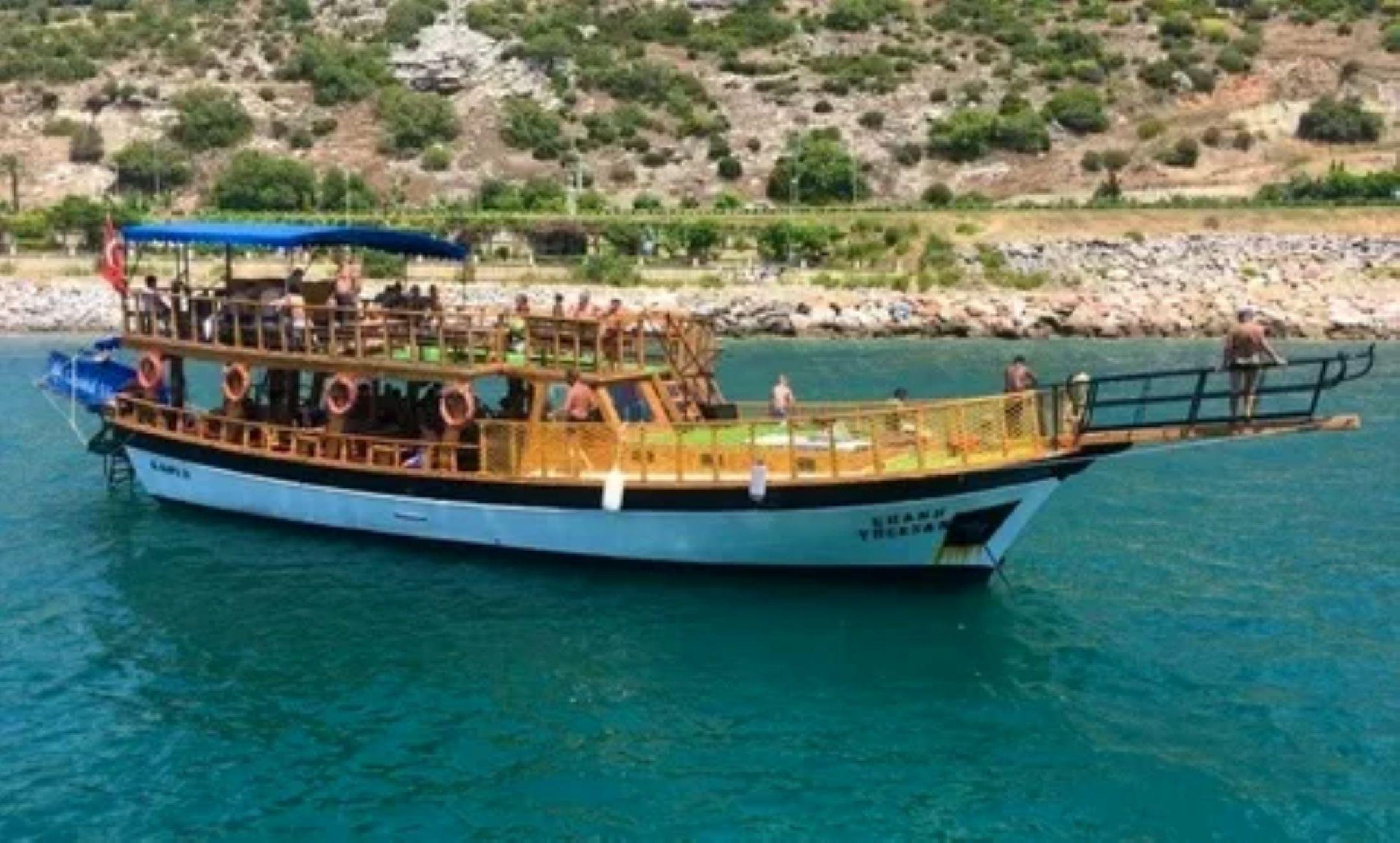 Kusadasi Eco-Friendly Family Boat Cruise with Lunch