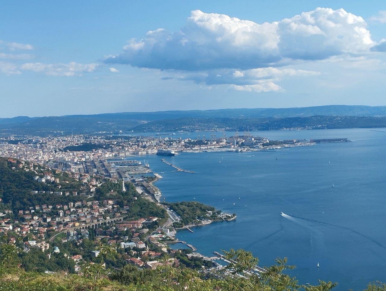 Napoleonic Road & Miramare: Coastal Hike with Prosecco Tasting