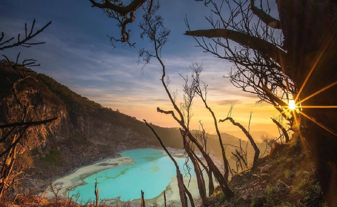Bandung Volcano & Hot Springs Day Trip from Jakarta