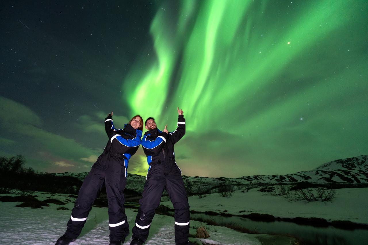 Premium Aurora Hunt with Professional Photography
