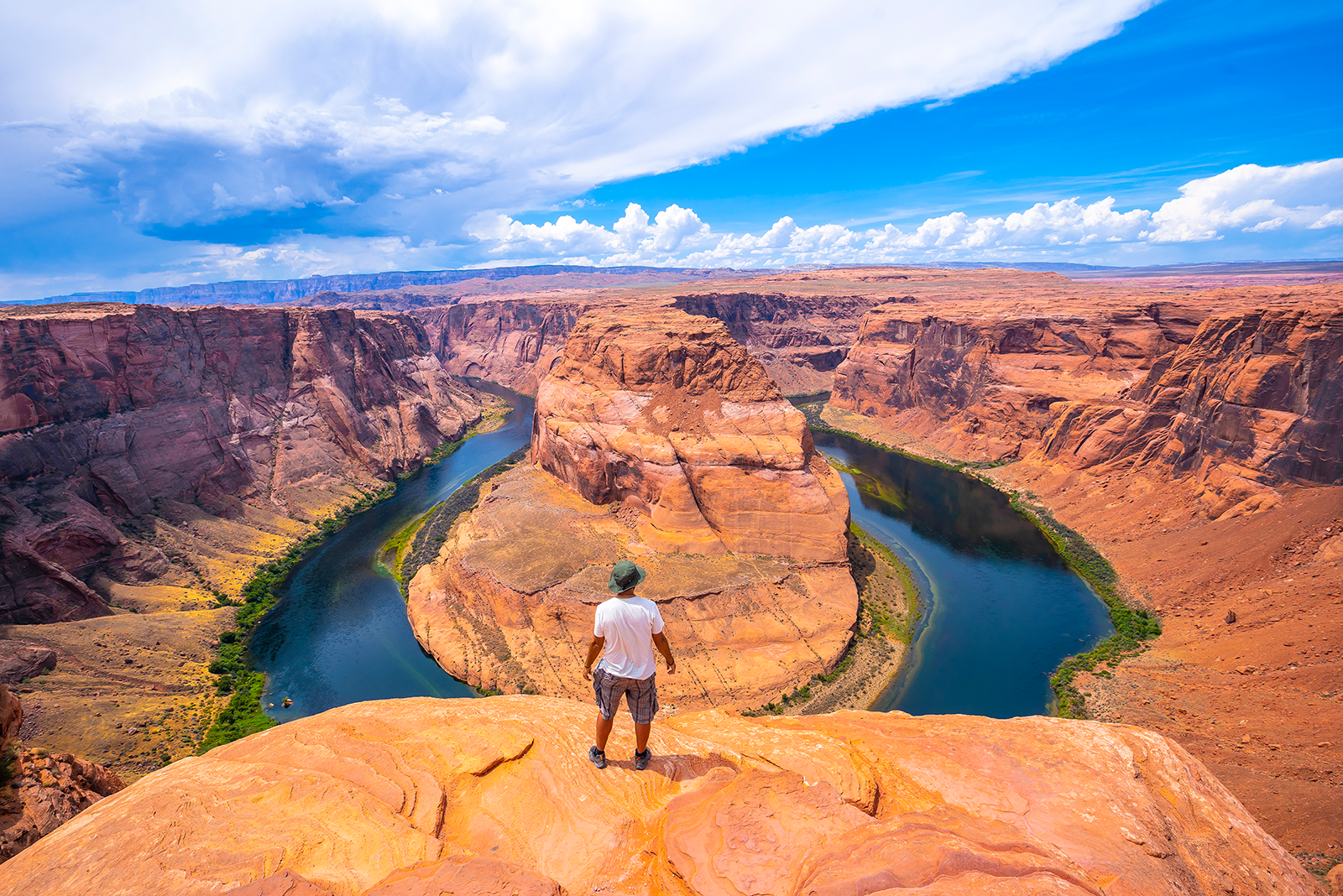 Antelope Canyon & Horseshoe Bend Golden Hour Experience from Las Vegas