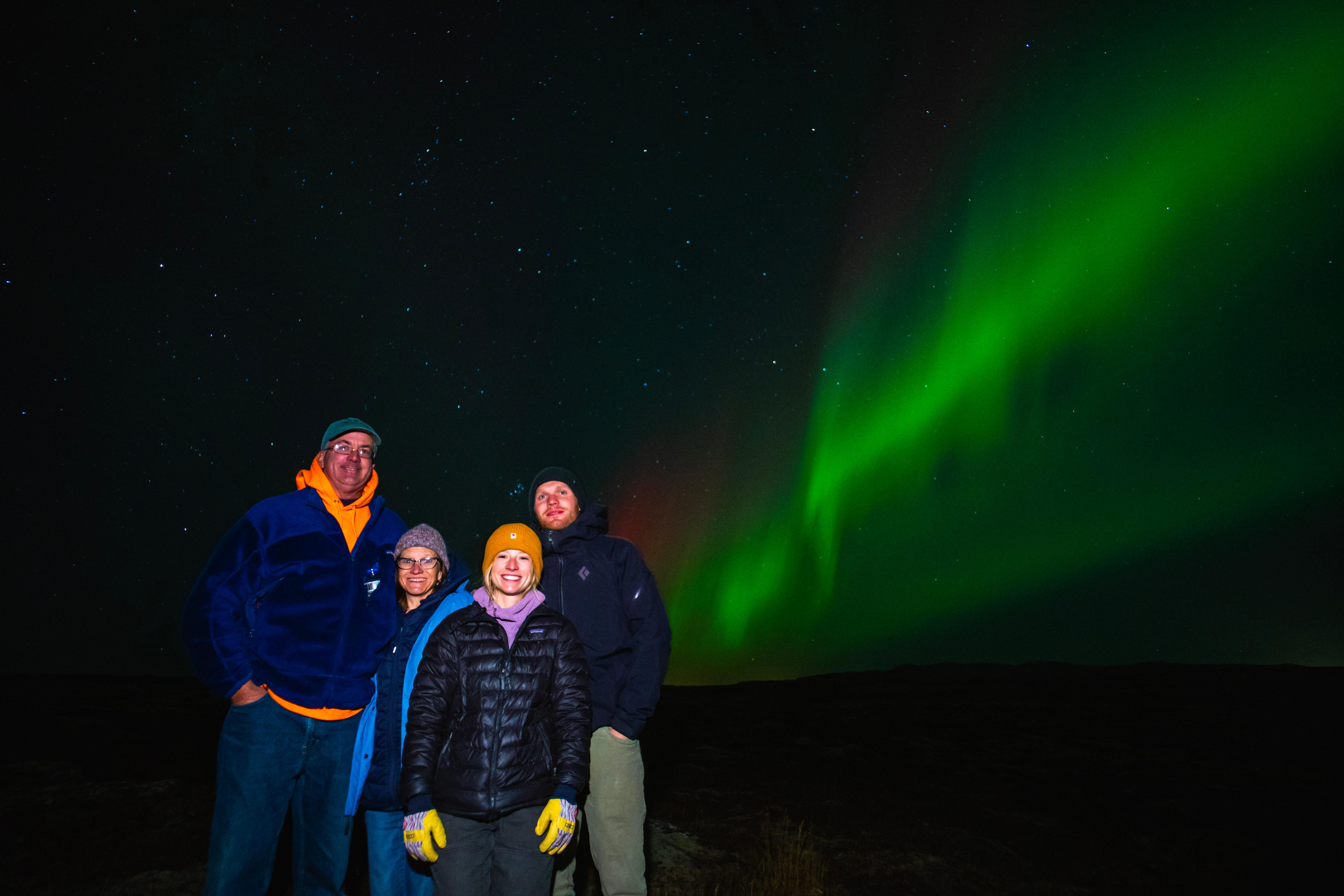 Reykjavik Northern Lights Minibus Hunt with Hot Cocoa