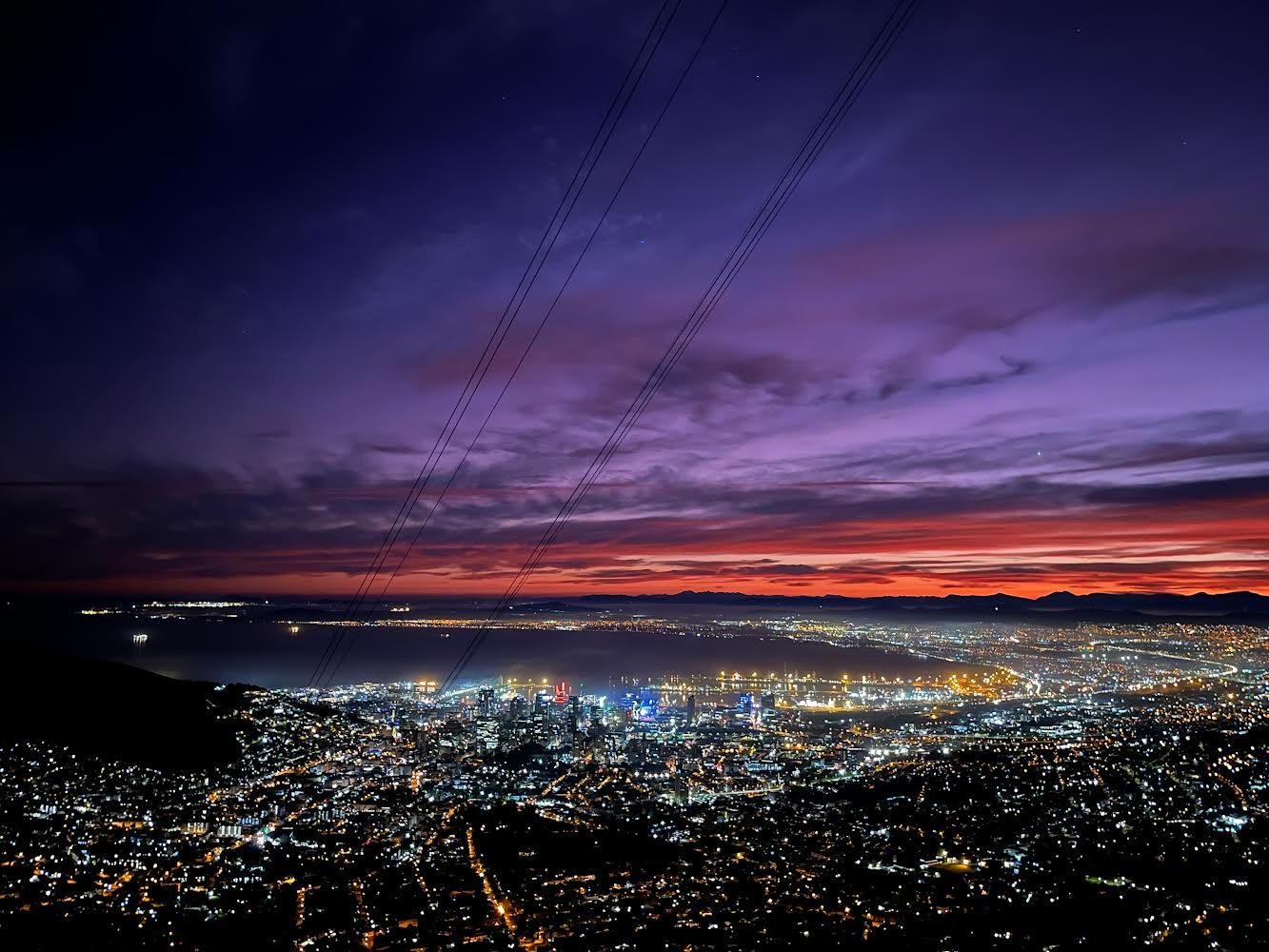 Cape Town: Lion's Head or Table Mountain Guided Hike