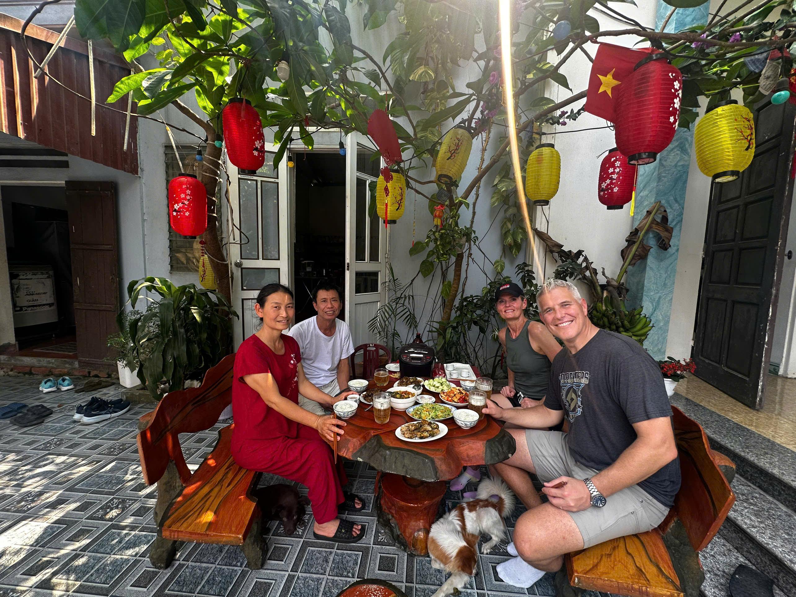 Ninh Binh Private Full-Day Tour: Bai Dinh Pagoda & Trang An Boat Journey