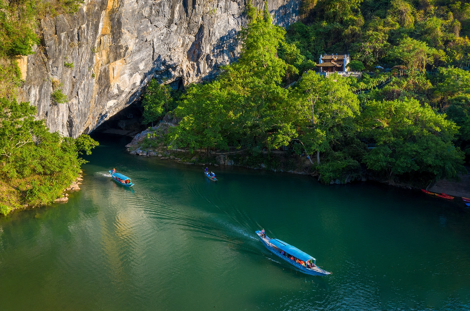 Phong Nha Cave boat tour Son River dragon boat and Paradise Cave karst — image 2