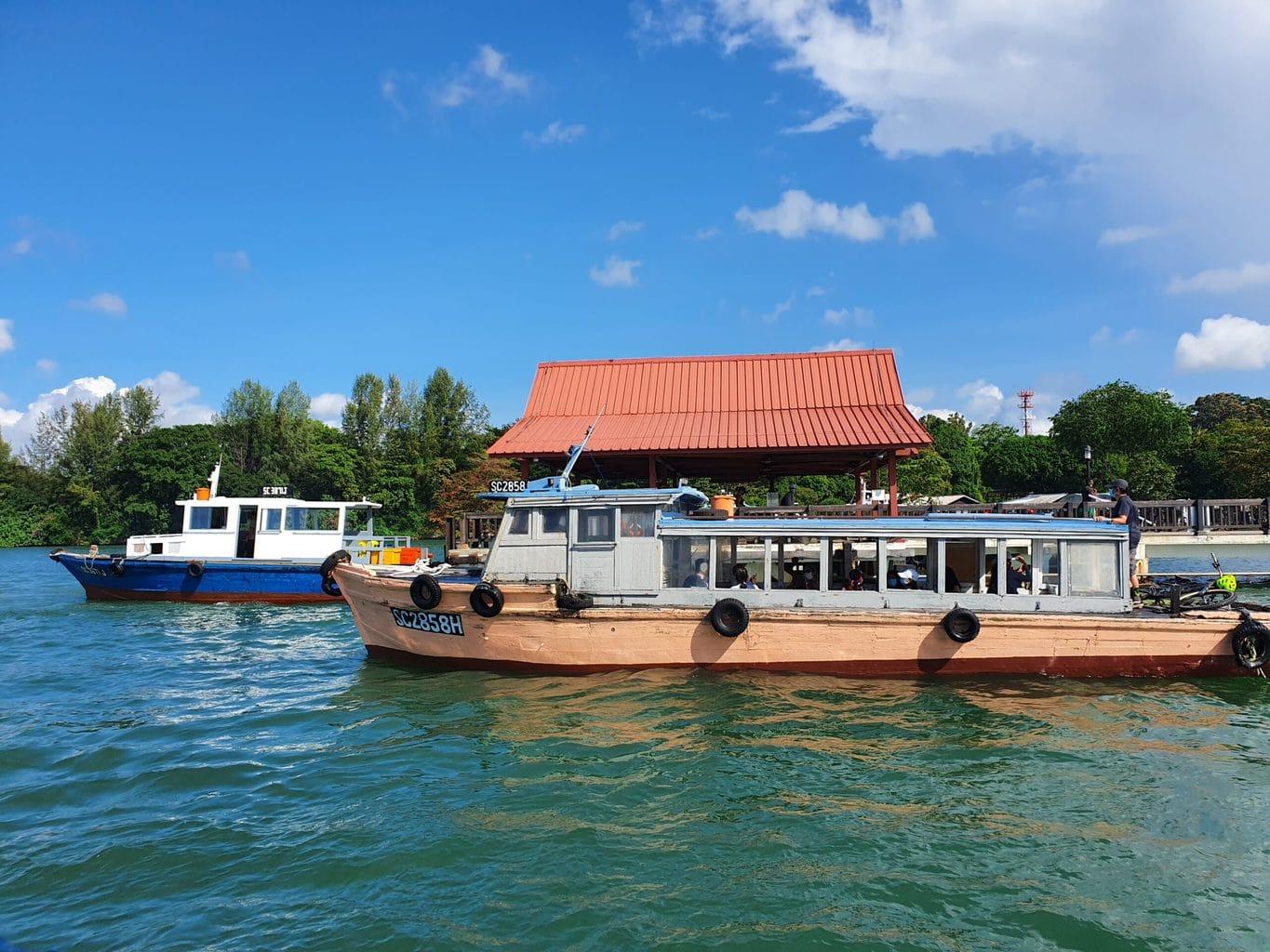 Pulau Ubin Cycling & Kampong Heritage Tour with Local Meal