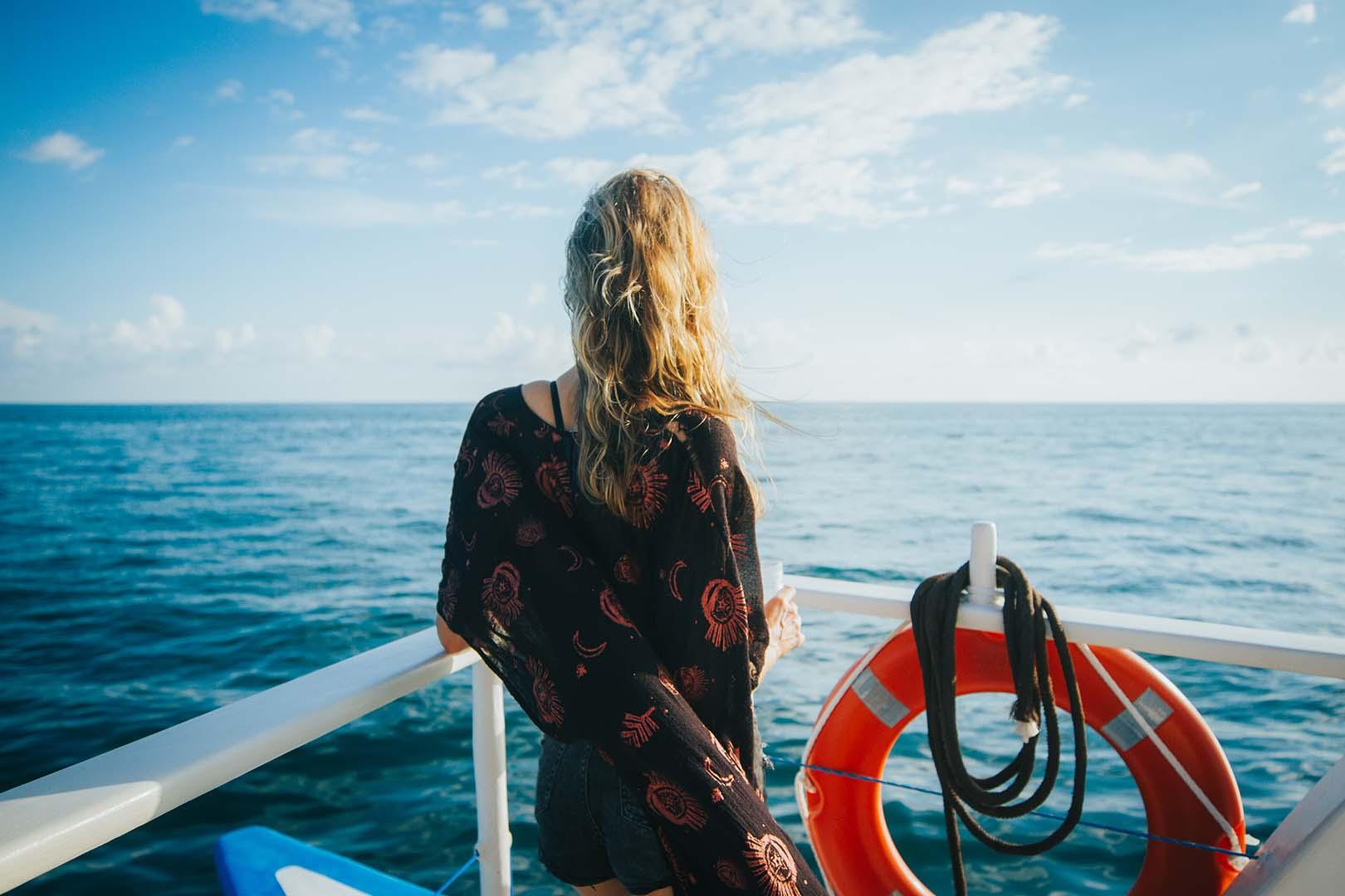 Manuel Antonio Catamaran Cruise with Meal & Sunset