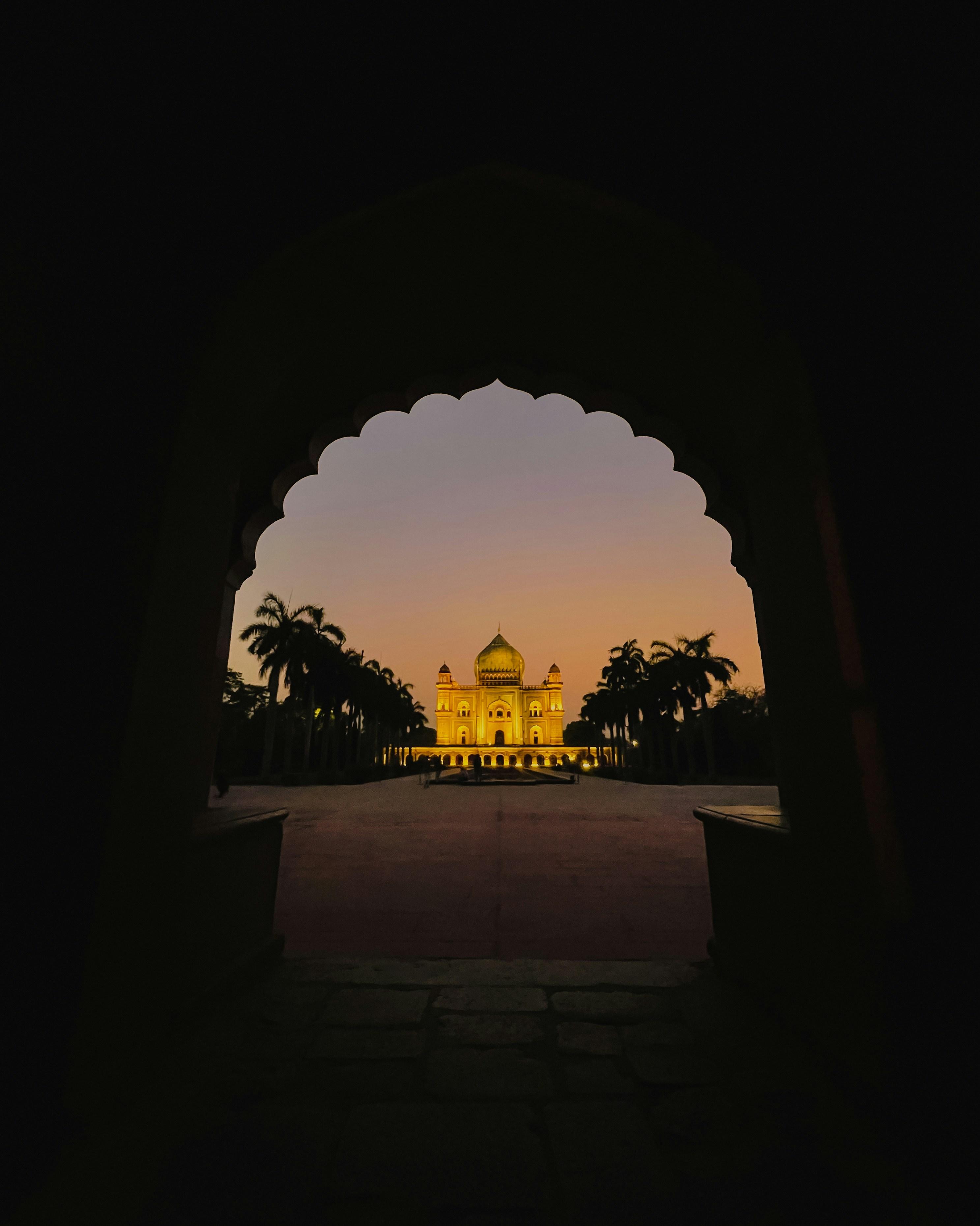 Delhi After Dark: Private Evening Sightseeing by Car