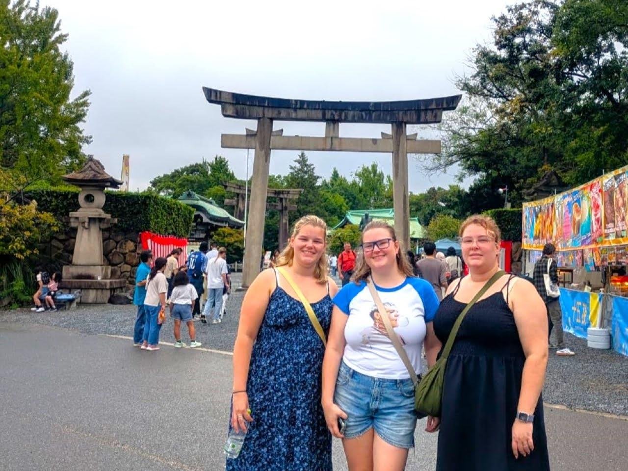 Guided Walking Tour of Osaka Castle & Historical Grounds