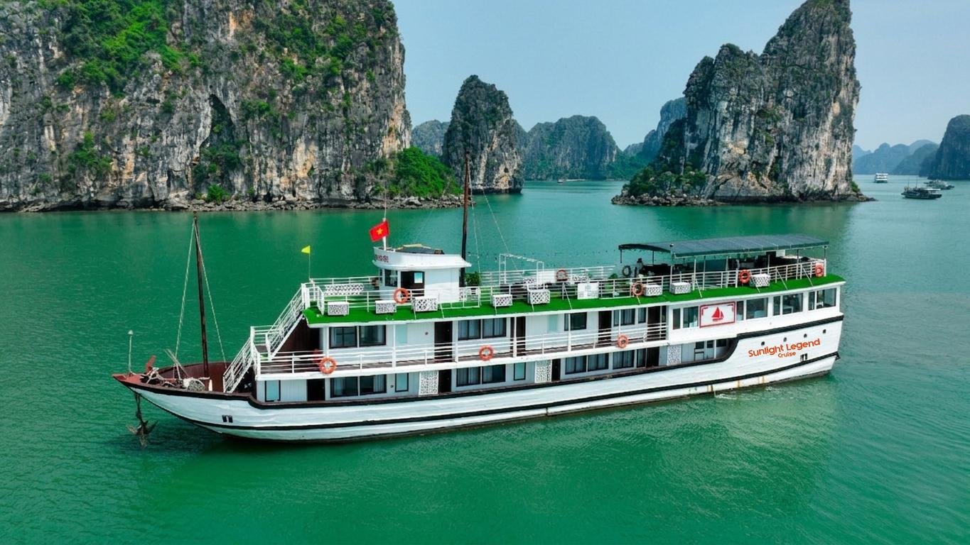 Ha Long Bay 2-Day Overnight Boat Cruise from Hanoi