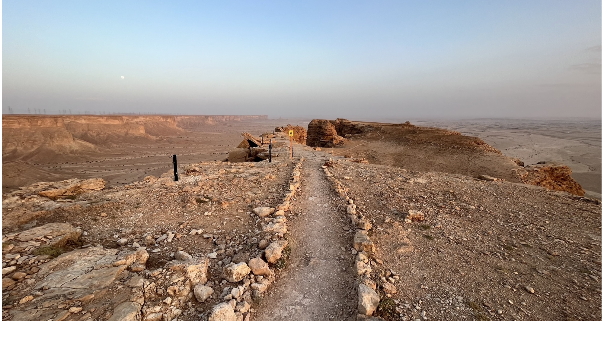 Edge of the World & Darb Al-Manjoor Desert Expedition