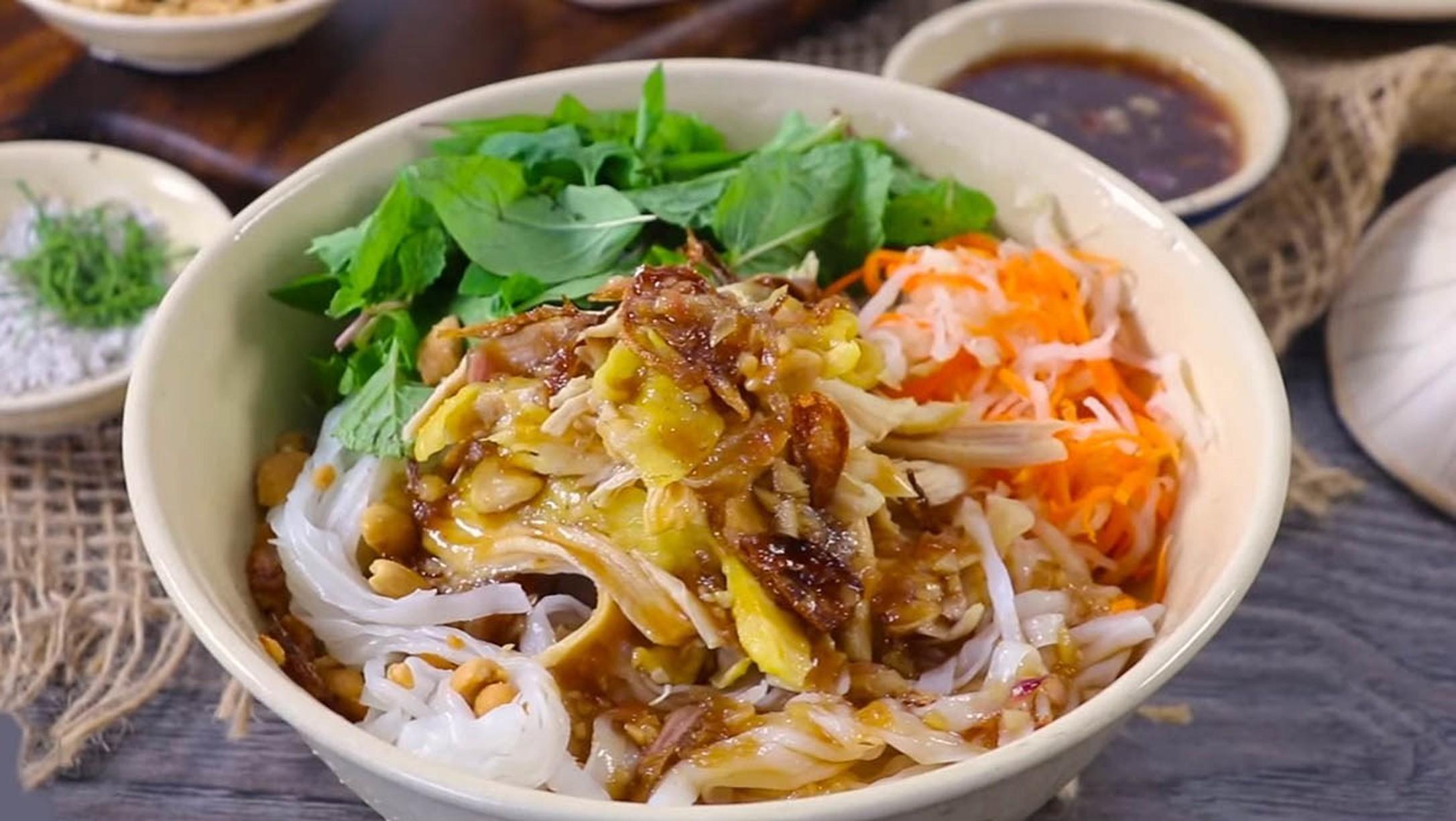 street food tour in Hanoi — photo 1