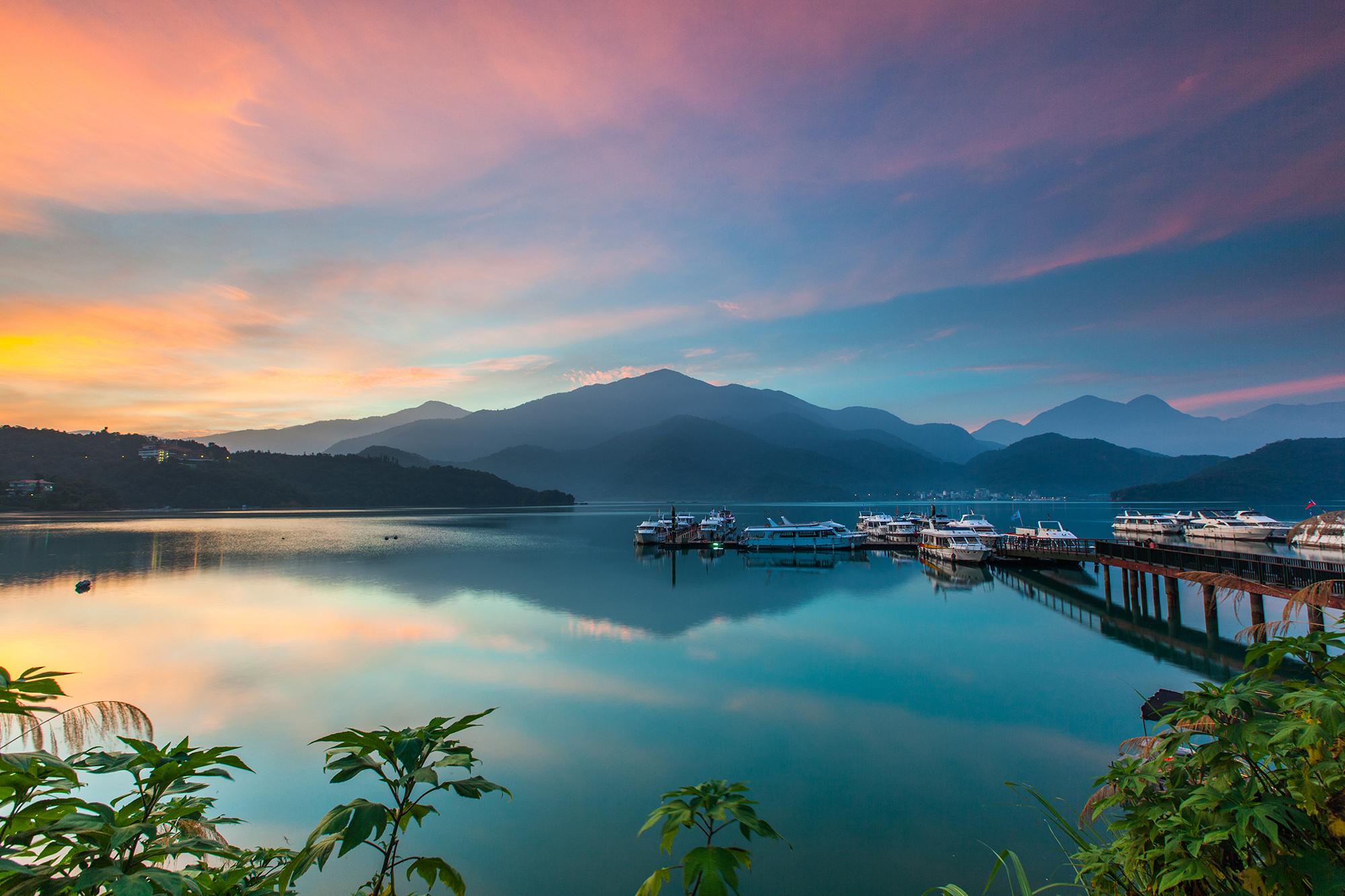 Sun Moon Lake Private Day Trip from Taipei