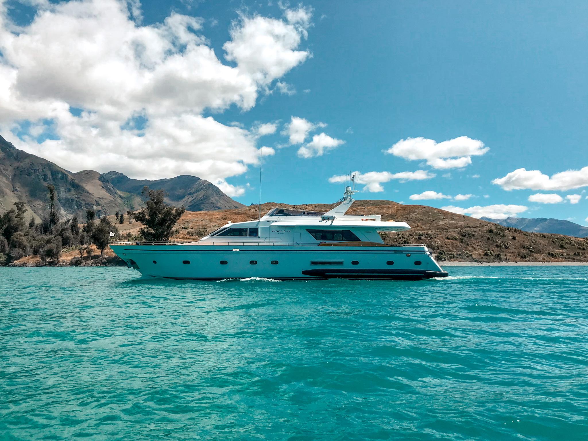 Remarkable Breakfast Lake Cruise