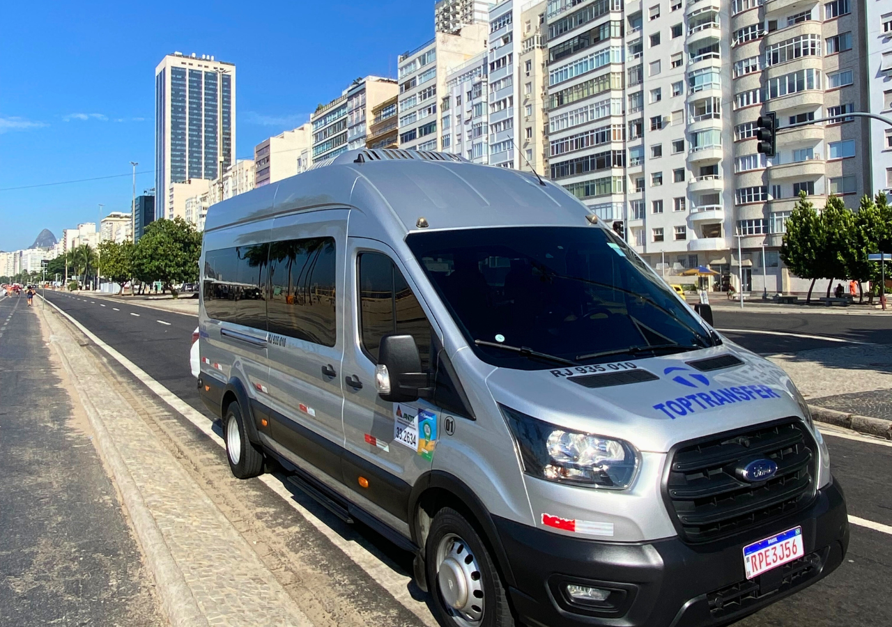 Shared Boat & Van Transfer: Ilha Grande to Rio de Janeiro