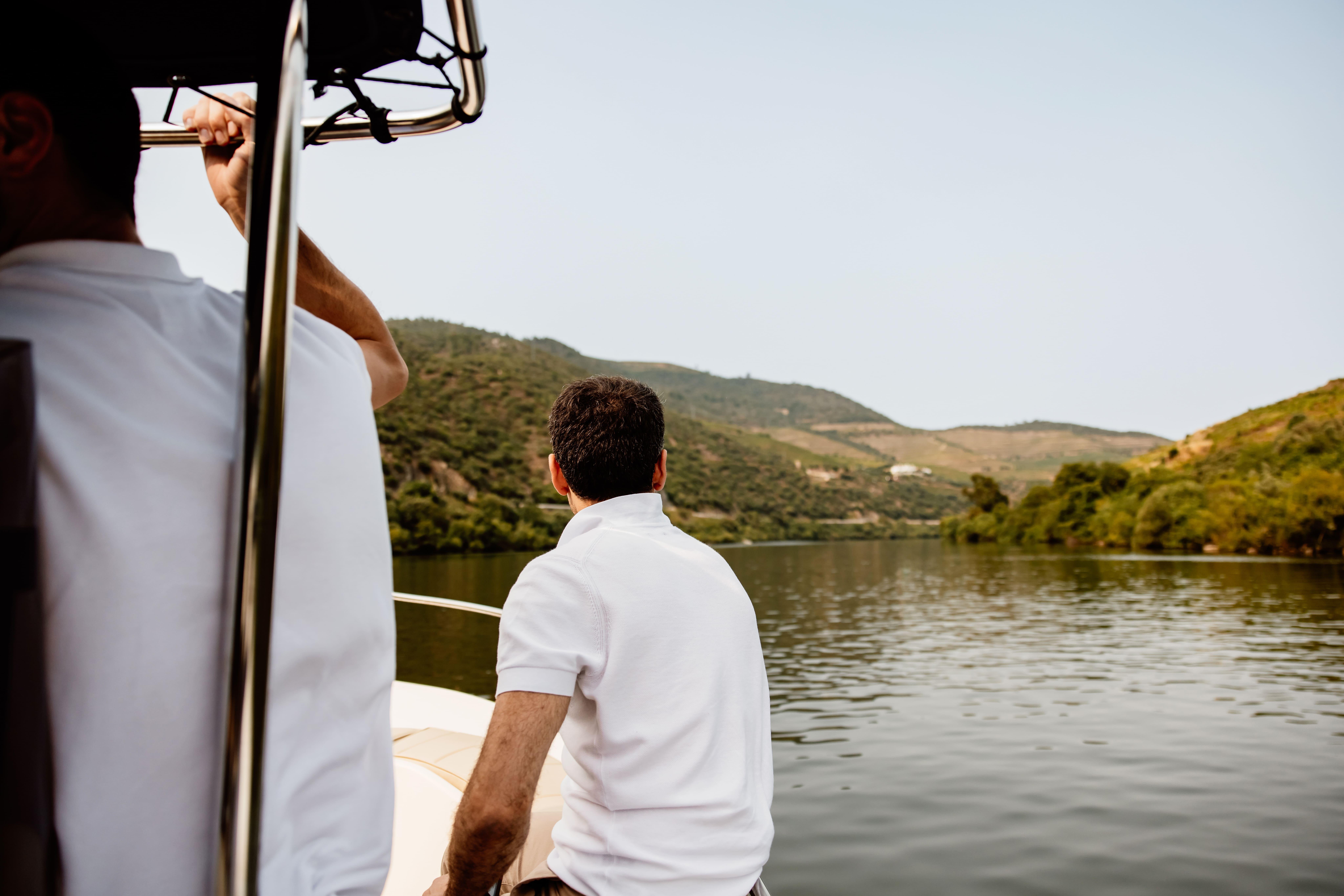 Pinhão Sunset Cruise with Sparkling Wine – Douro Valley