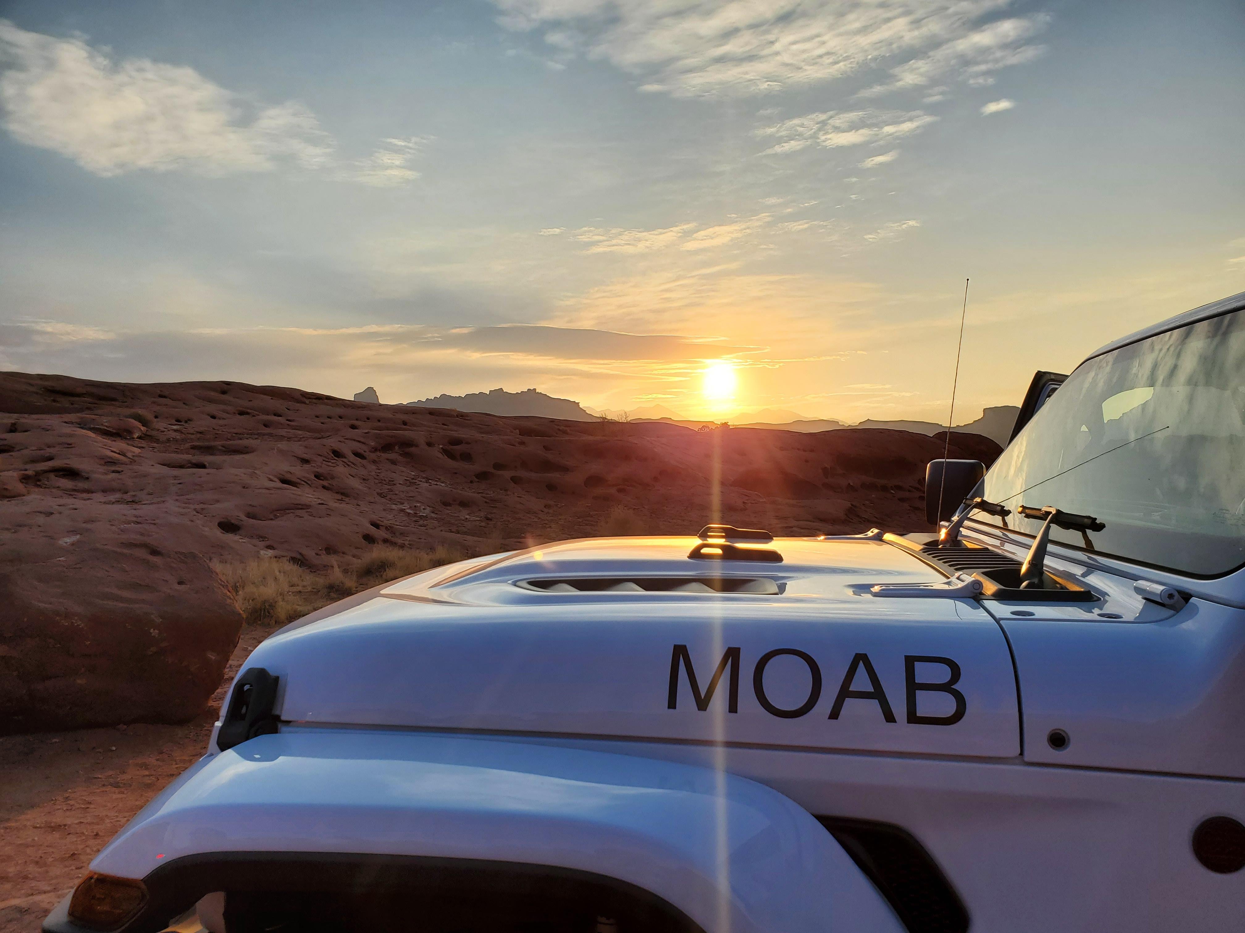 Morning 4x4 Adventure to Canyonlands Island in the Sky
