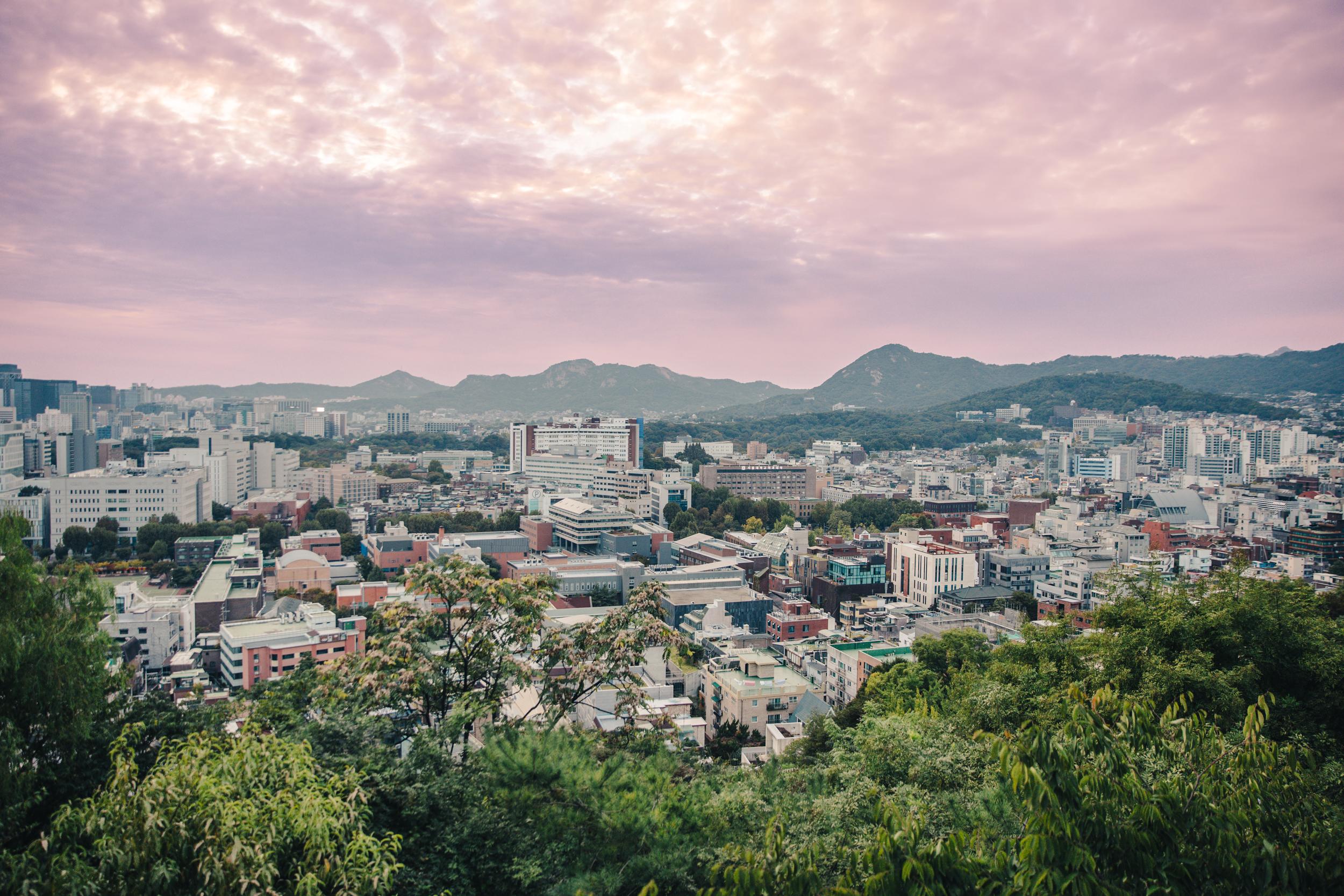 Seoul Sunset Wall Hike & Korean Dinner