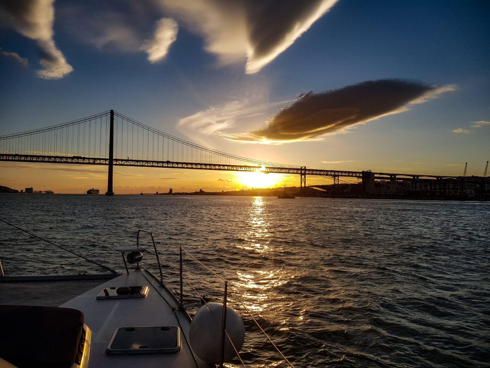 Lisbon Sunset Yacht Cruise with Open Bar