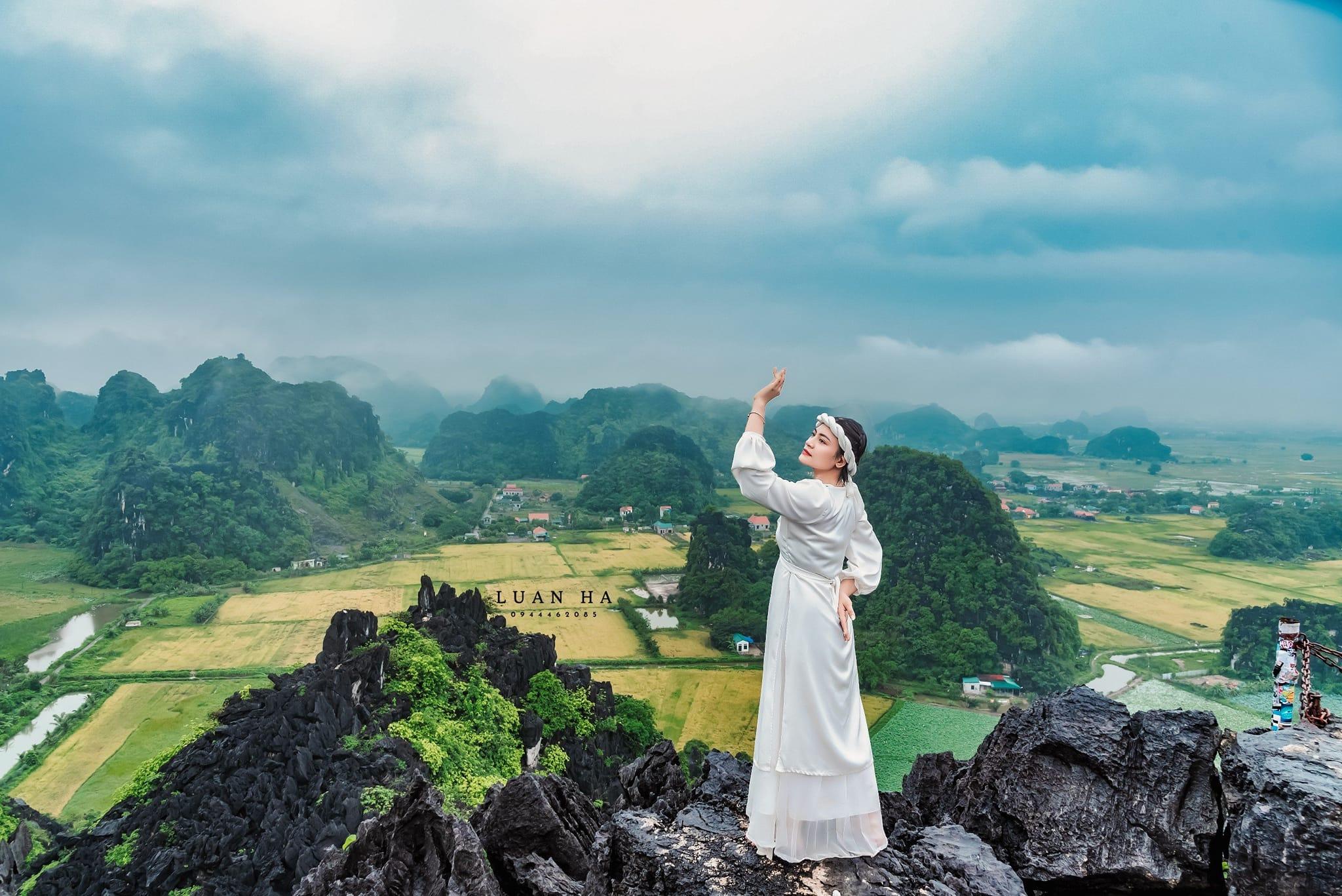 Private Ninh Binh Full-Day Tour: Hoa Lu, Bai Dinh, Trang An & Mua Cave