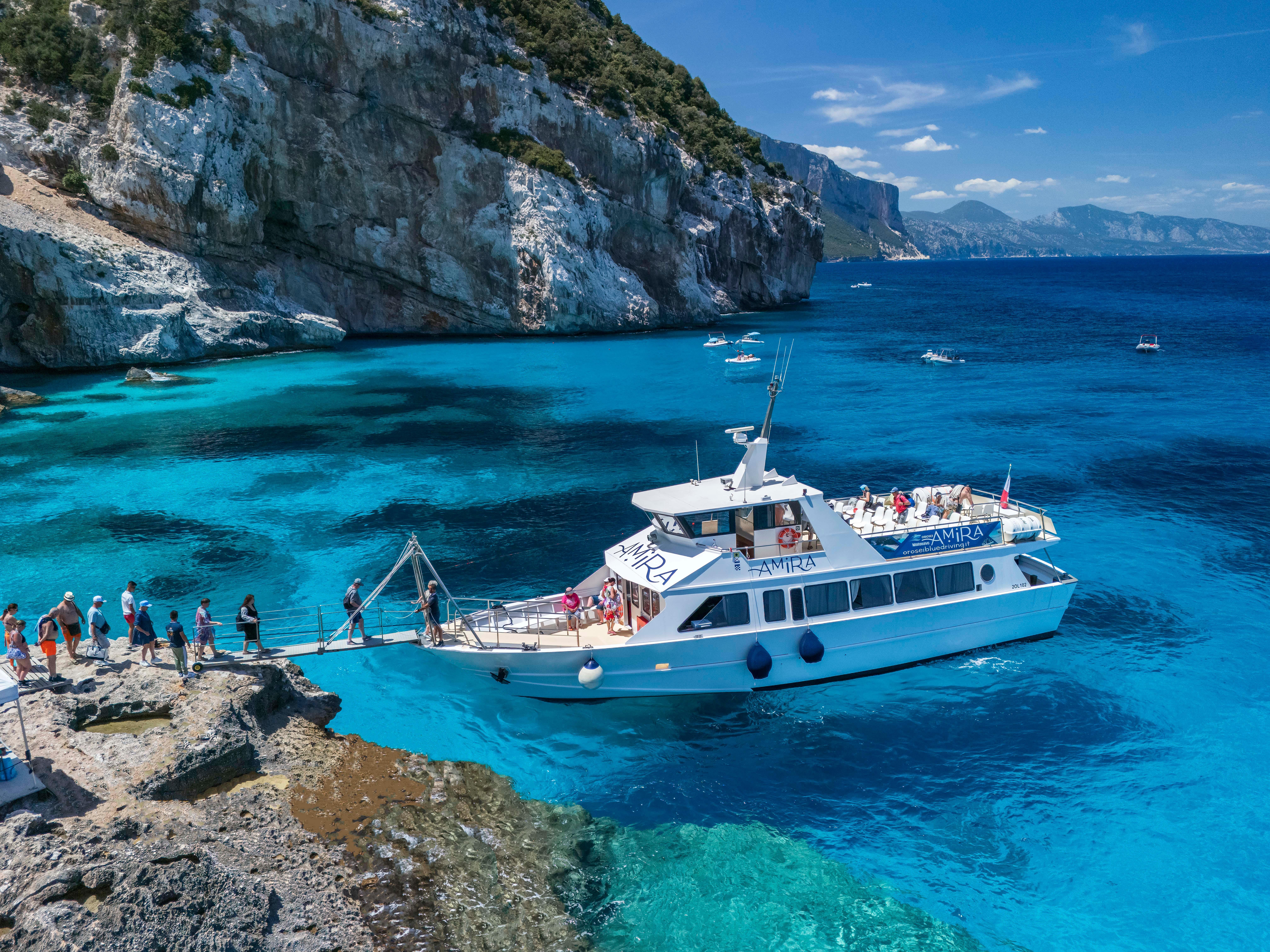 Gulf of Orosei Motorboat Cruise with Beach Stops
