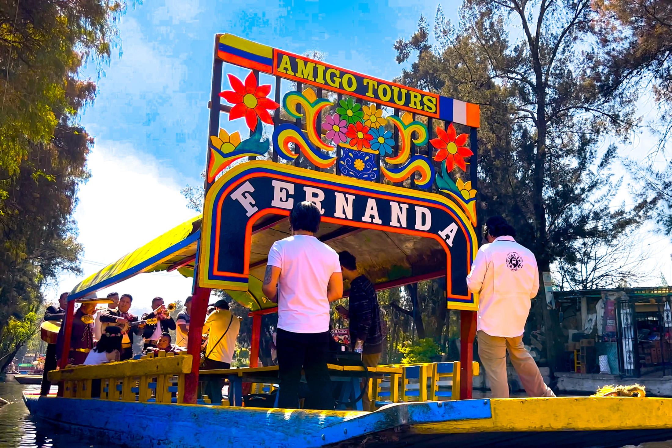 Private Mexico City: Coyoacán, Frida Kahlo & Xochimilco Tour