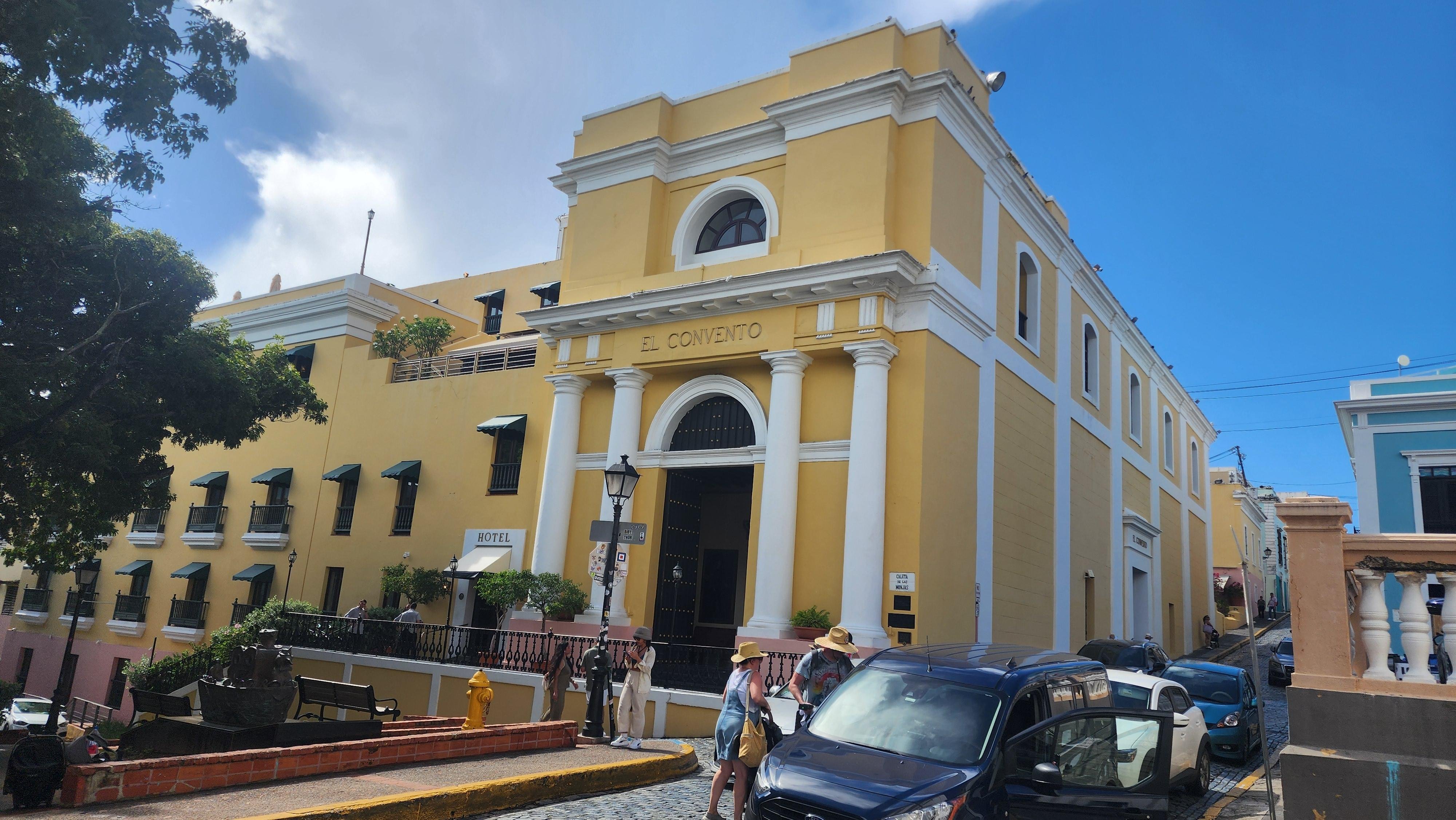 San Juan Guided City Explorer: History & Photo Stops