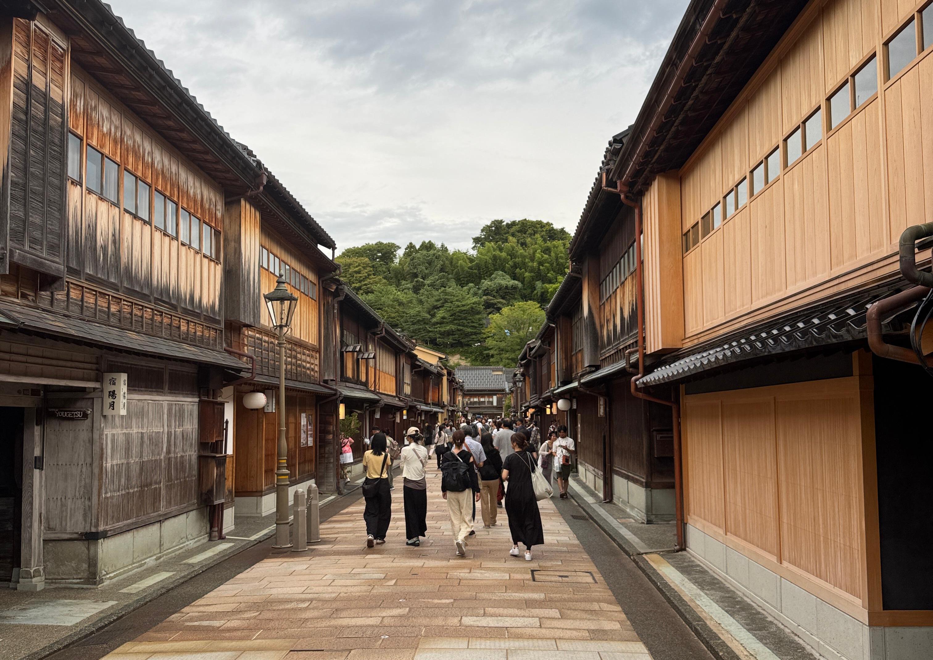 Tokyo to Shirakawago & Kanazawa Day Trip