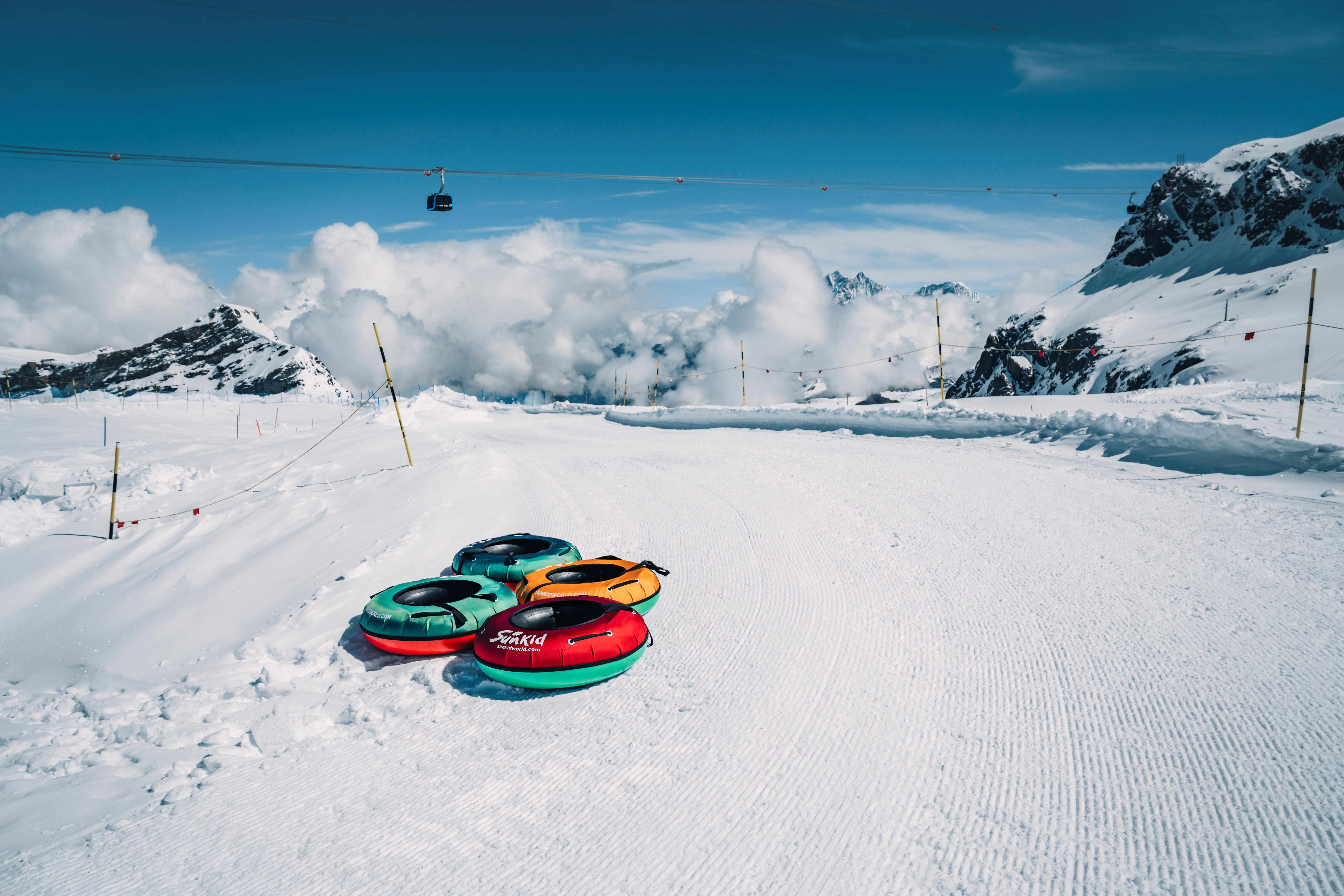 Testa Grigia cable car - border station above Zermatt and Cervinia — image 7