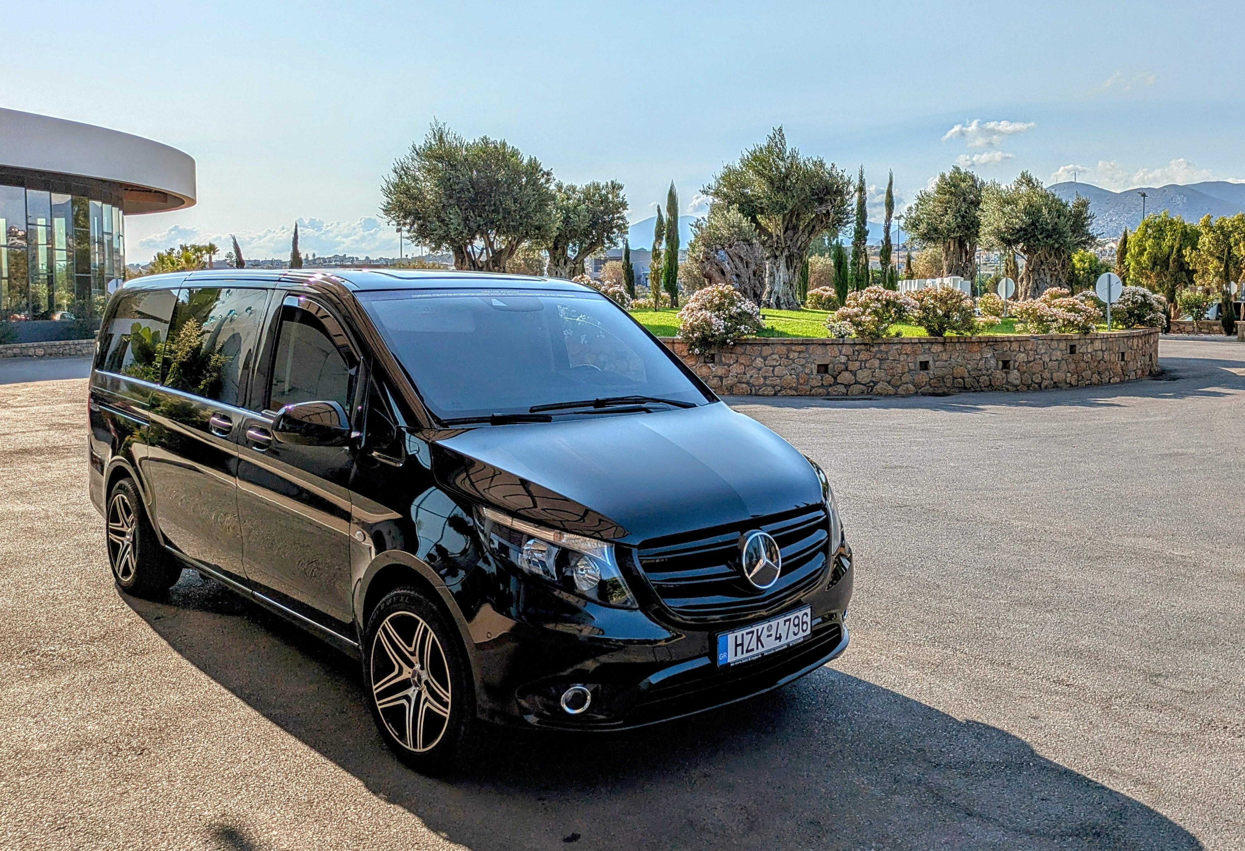 Private Heraklion Airport & Port Transfer to Rethymno