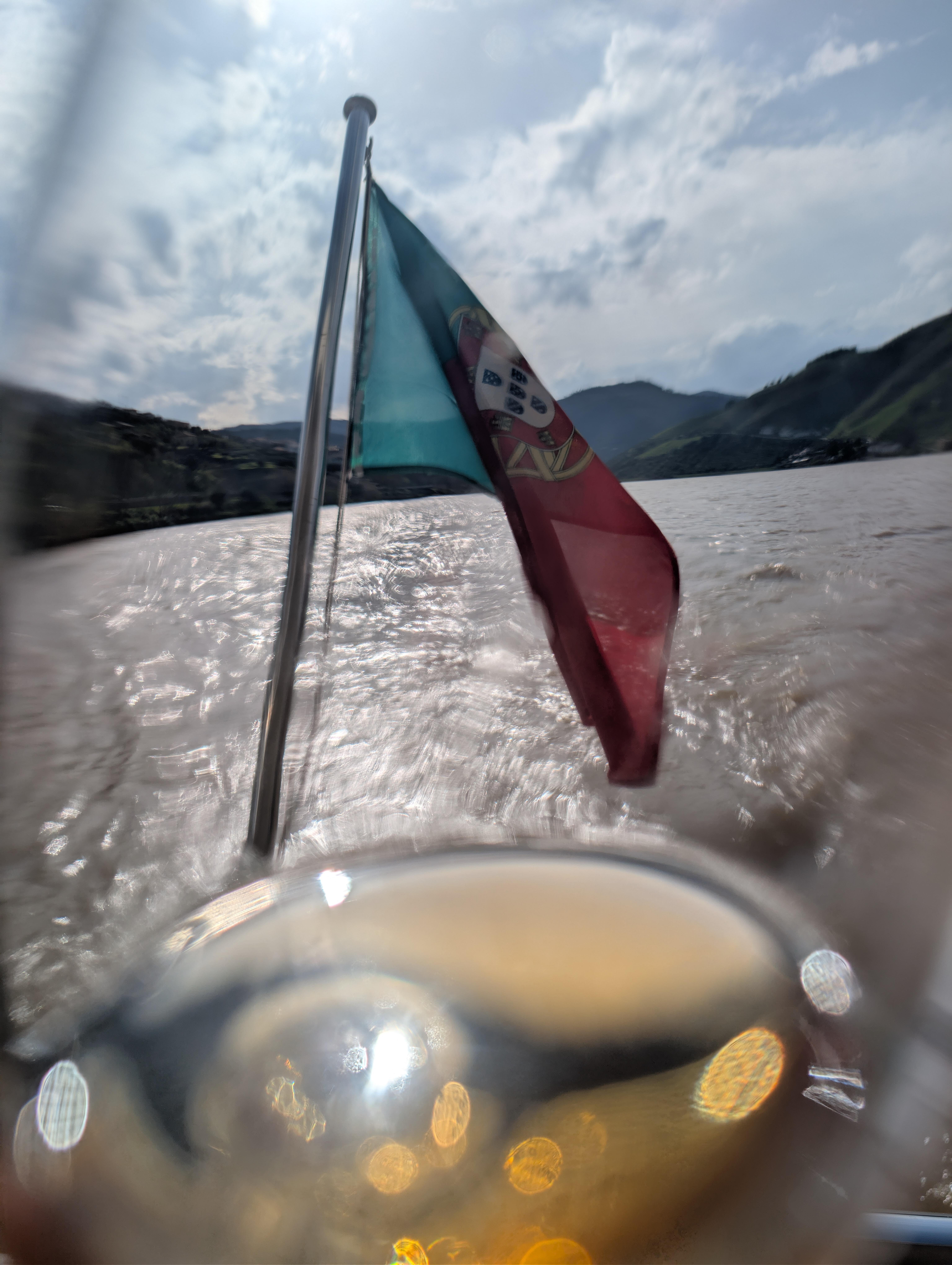 Porto: Douro Valley & Vinho Verde Day Tour with Tastings, Lunch & Boat Cruise