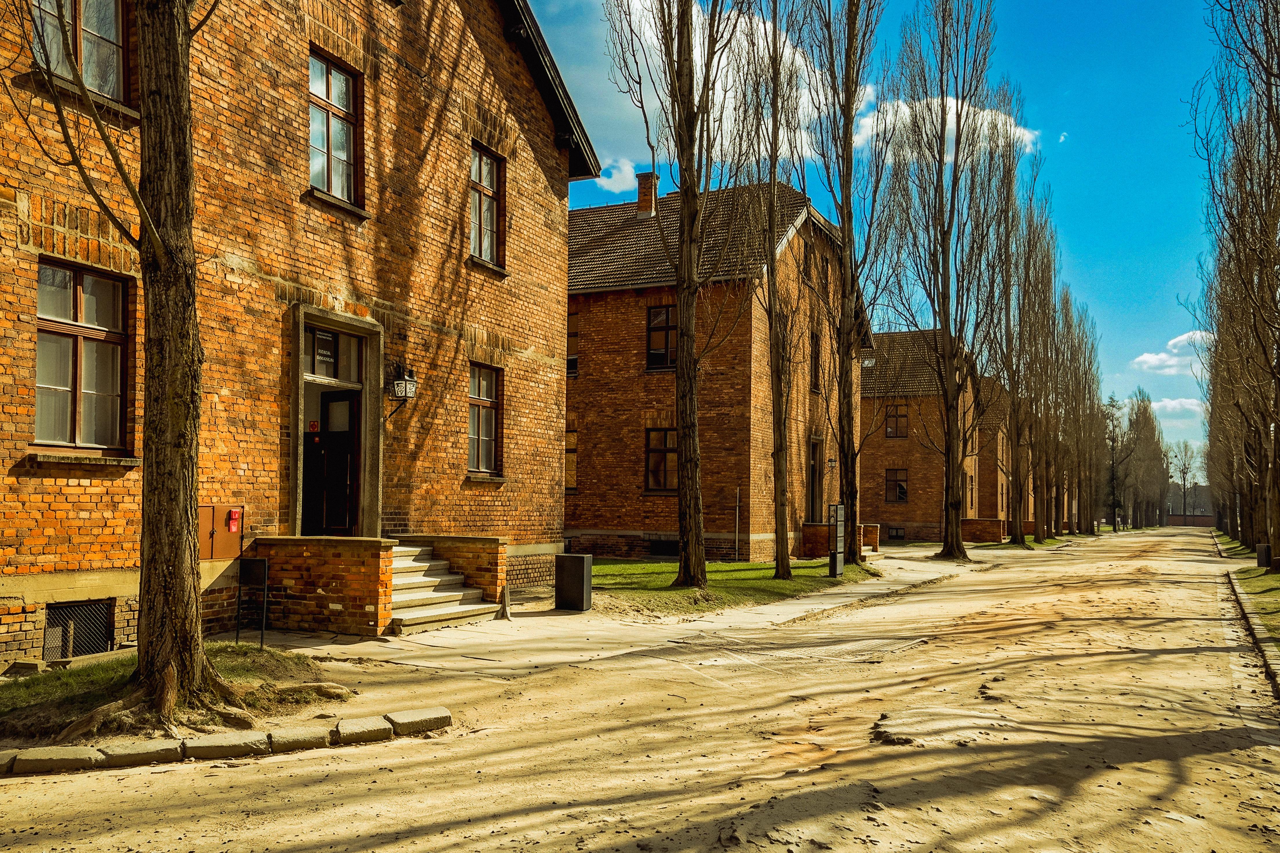 Krakow Former Ghetto & Auschwitz-Birkenau Full-Day Memorial Tour