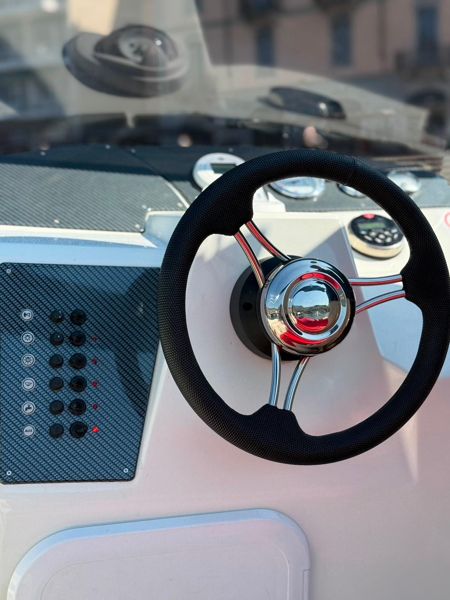 Lake Como Self-Drive Boat Rental – No License Required