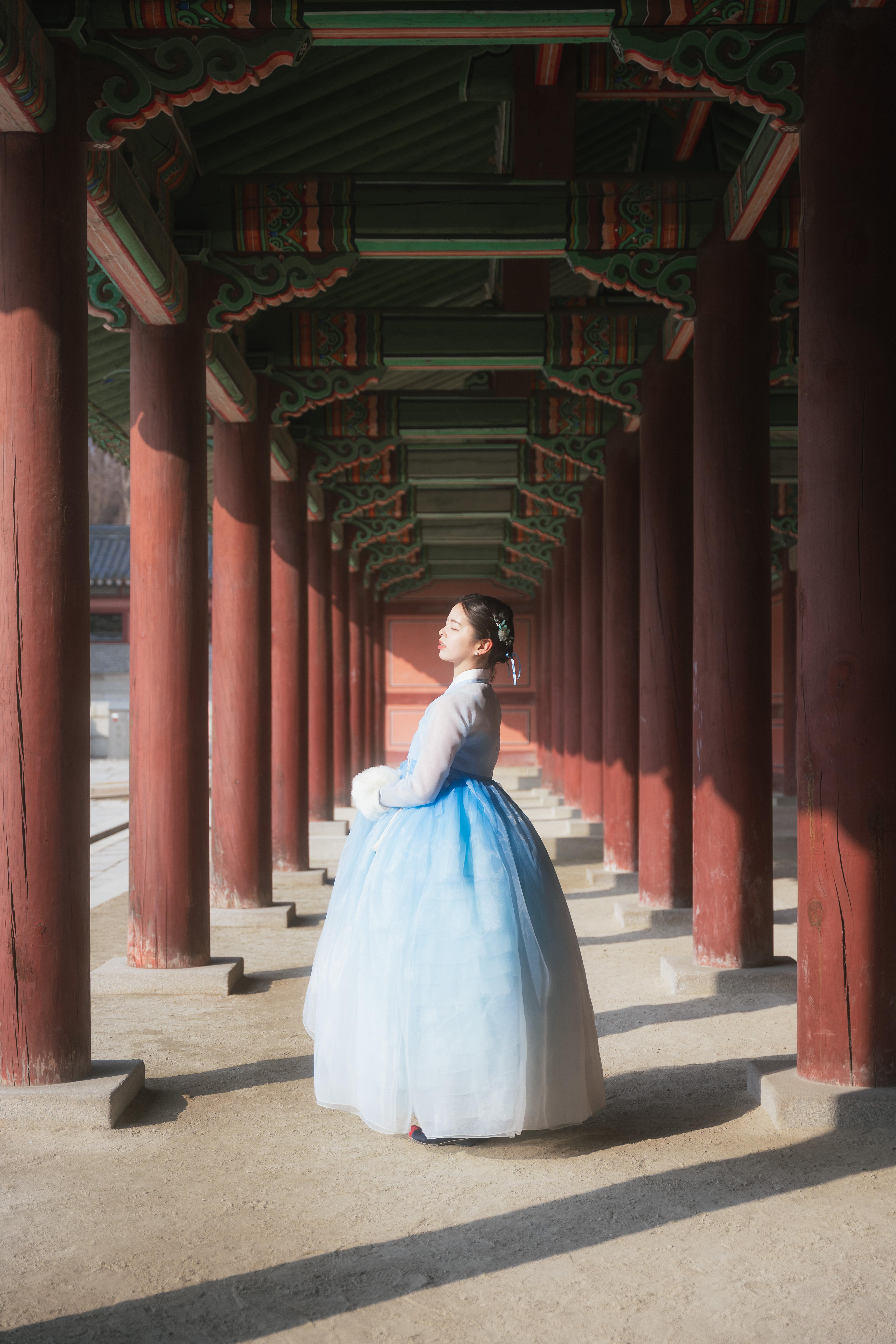 Gyeongbokgung hanbok photoshoot — image 6