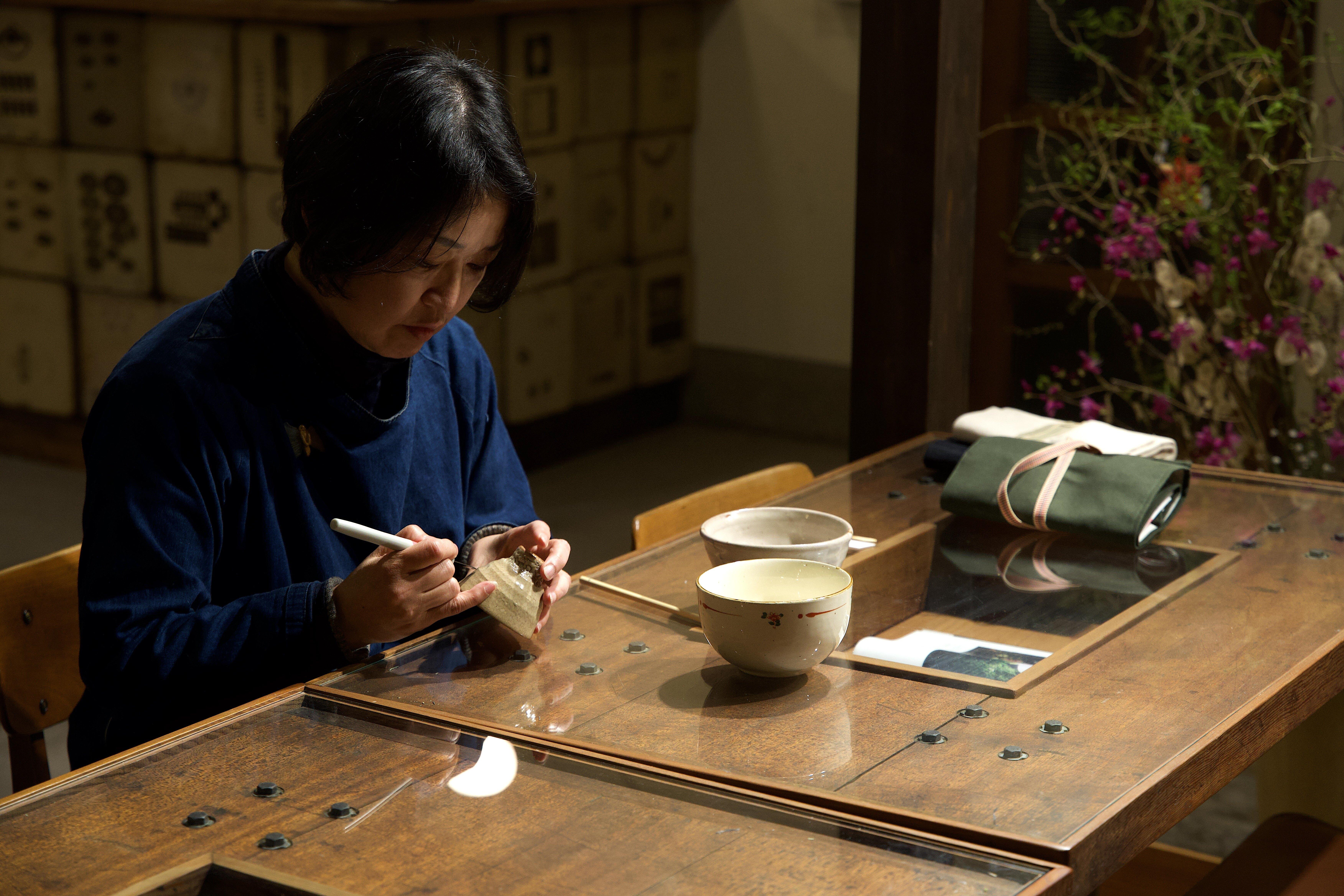Osaka Traditional Kintsugi Class: The Art of Golden Repair