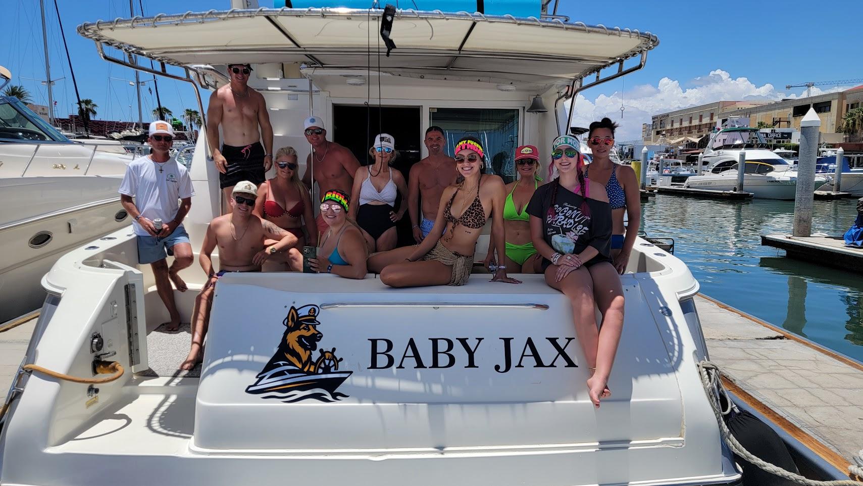 Cabo Private Yacht Experience: Arch, Snorkeling & Gourmet Bites