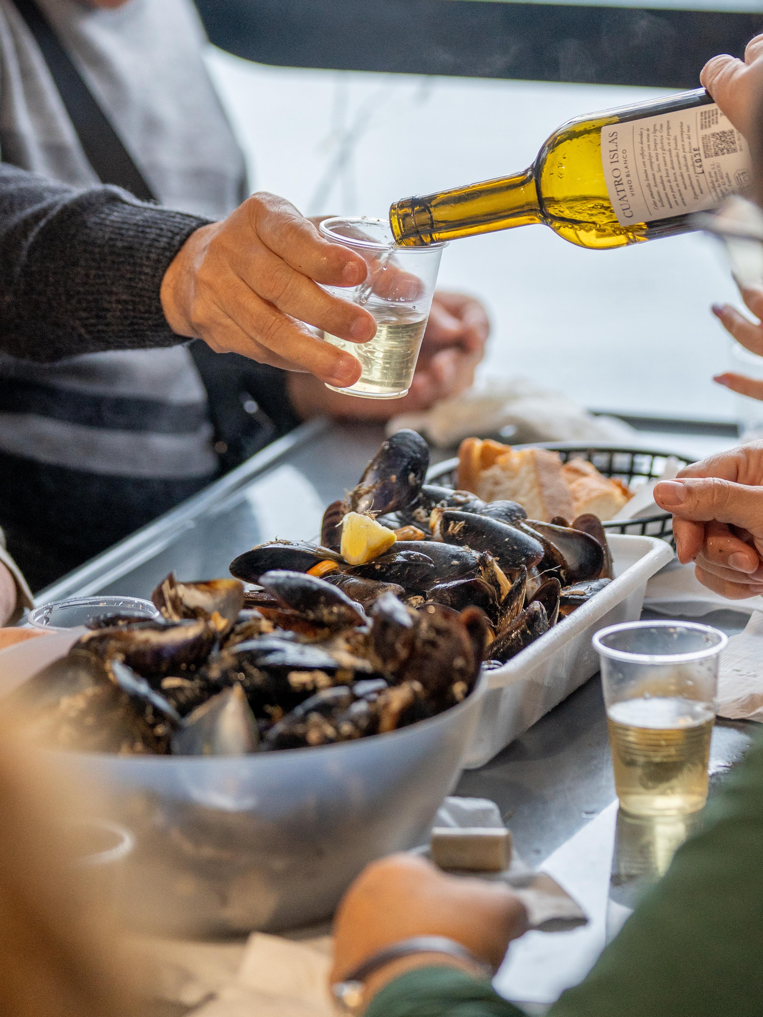 Vigo Estuary Mussel Farm Cruise with Tasting