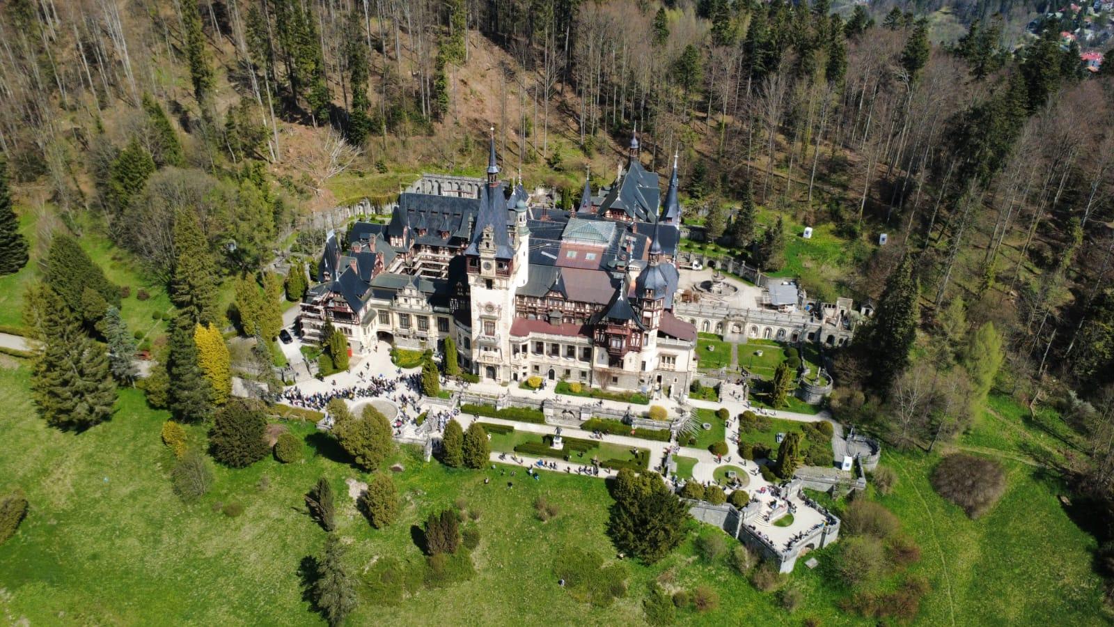 Transylvanian Highlights: Peles, Bran & Brasov Day Trip