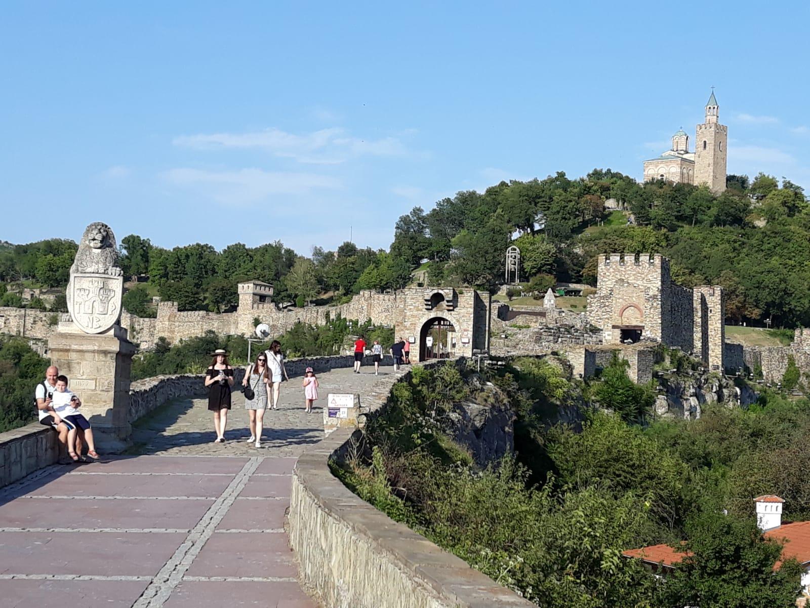 Bucharest to Veliko Tarnovo: Small-Group Bulgaria Day Trip