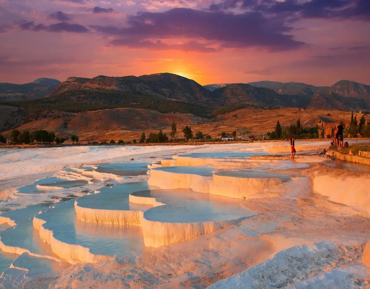 Pamukkale Thermal Pools & Hierapolis Day Trip from Fethiye