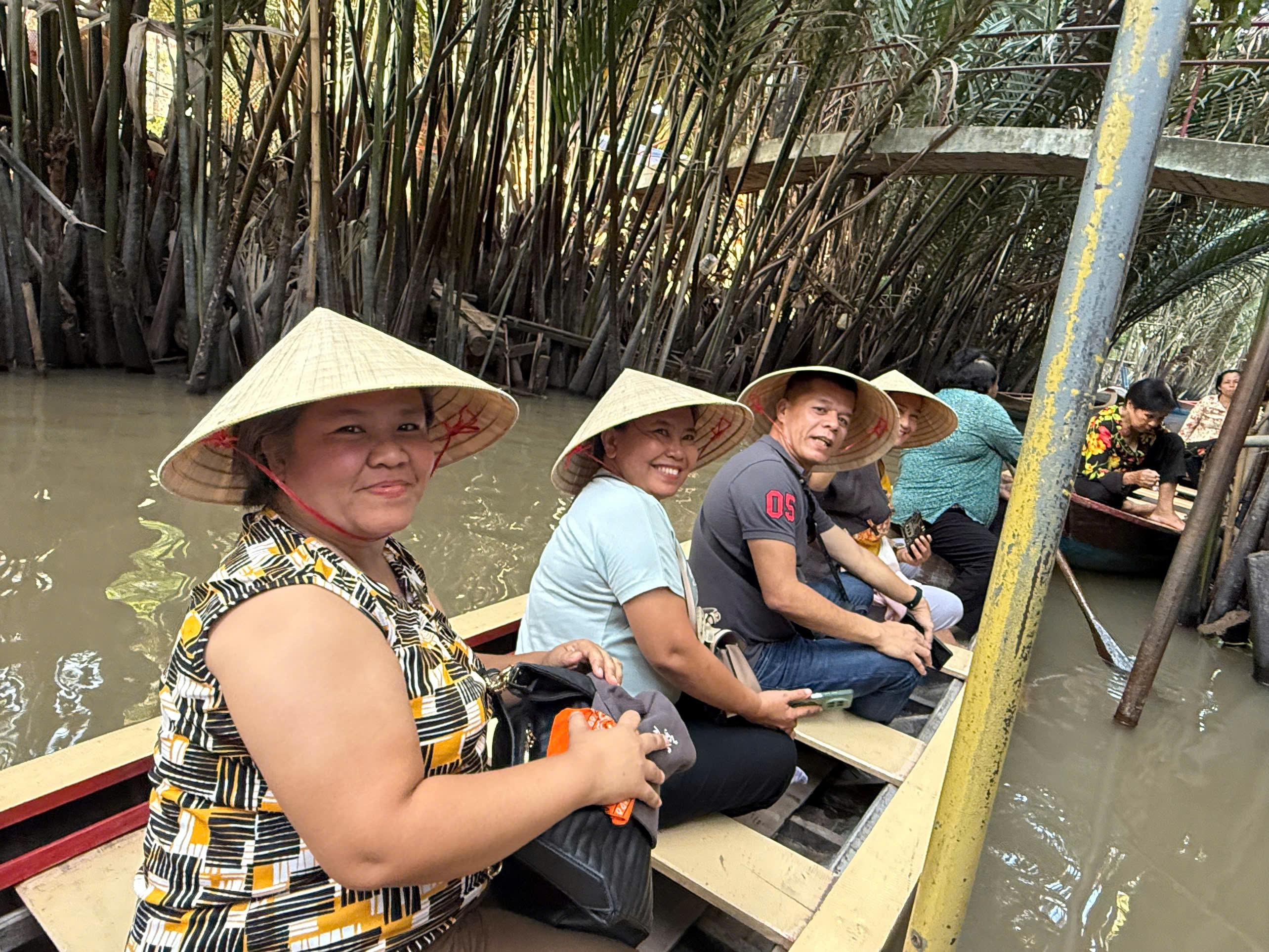 2-Day Mekong Delta Adventure & Cai Rang Market