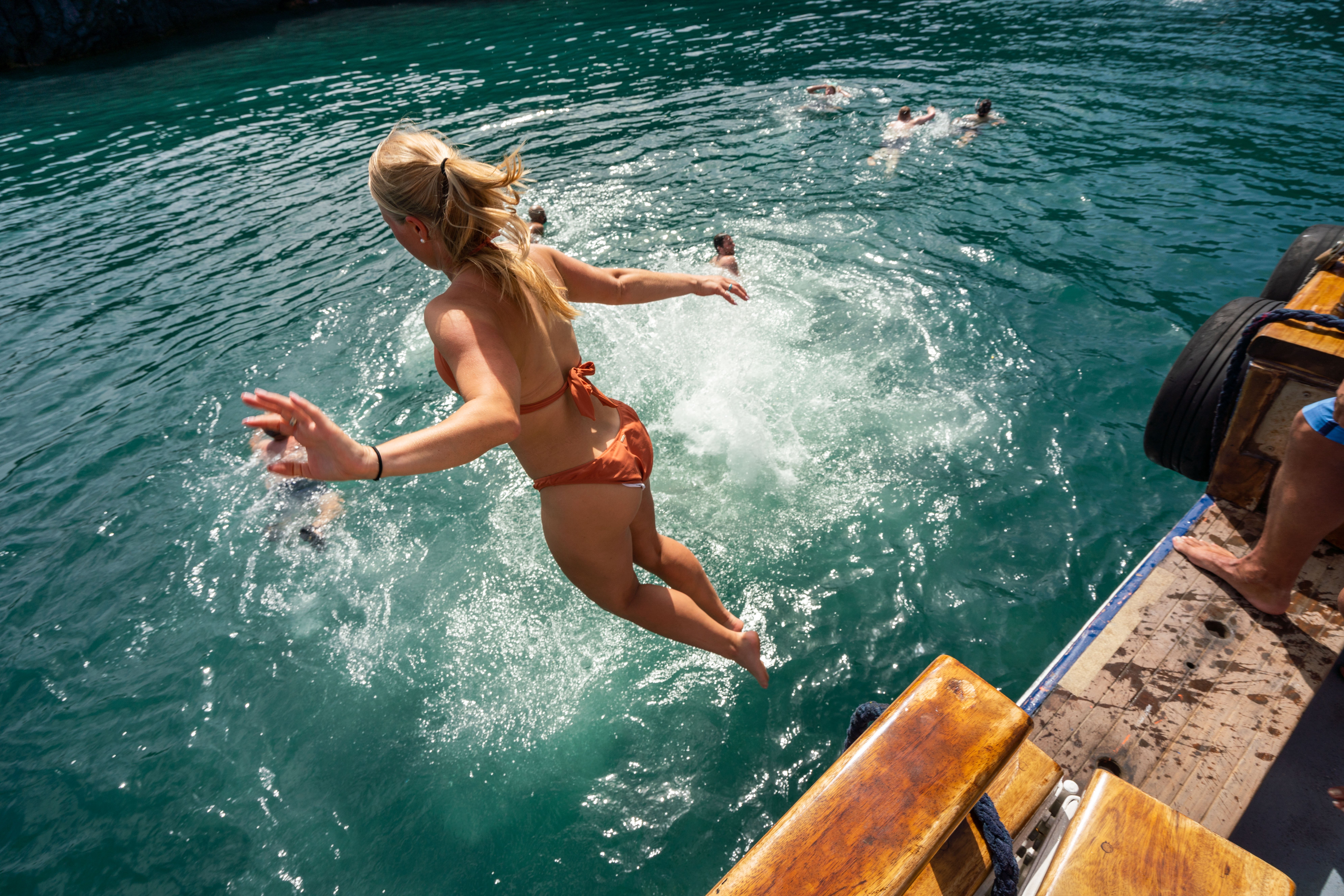 Santorini Volcanic Islands & Hot Springs Boat Cruise