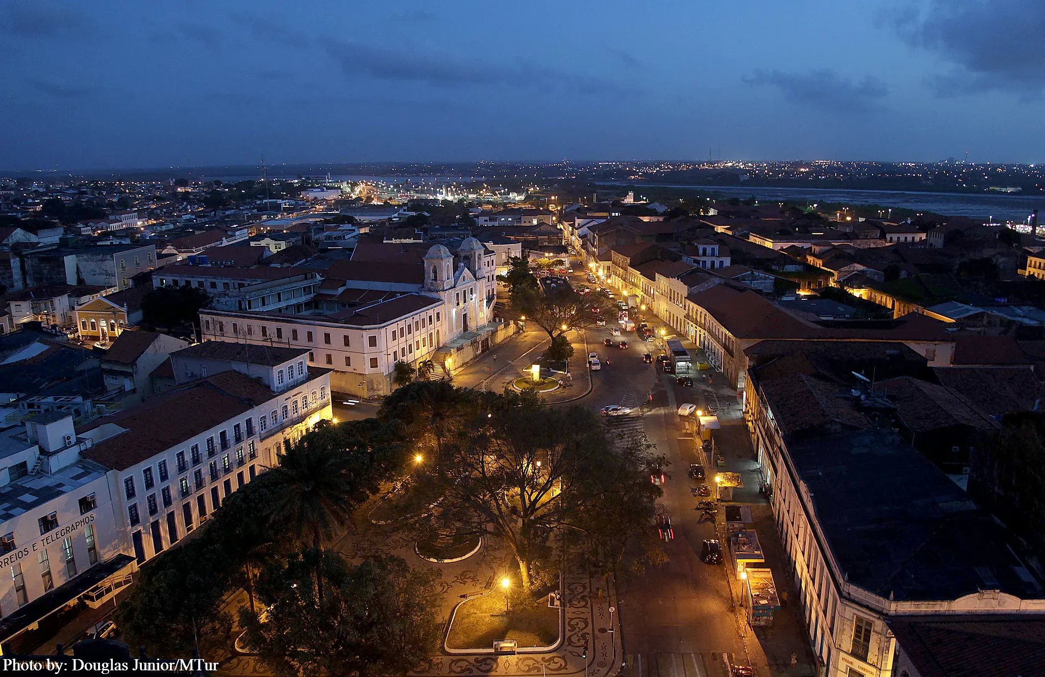 São Luís Historic Centre & Azulejo Walking Tour