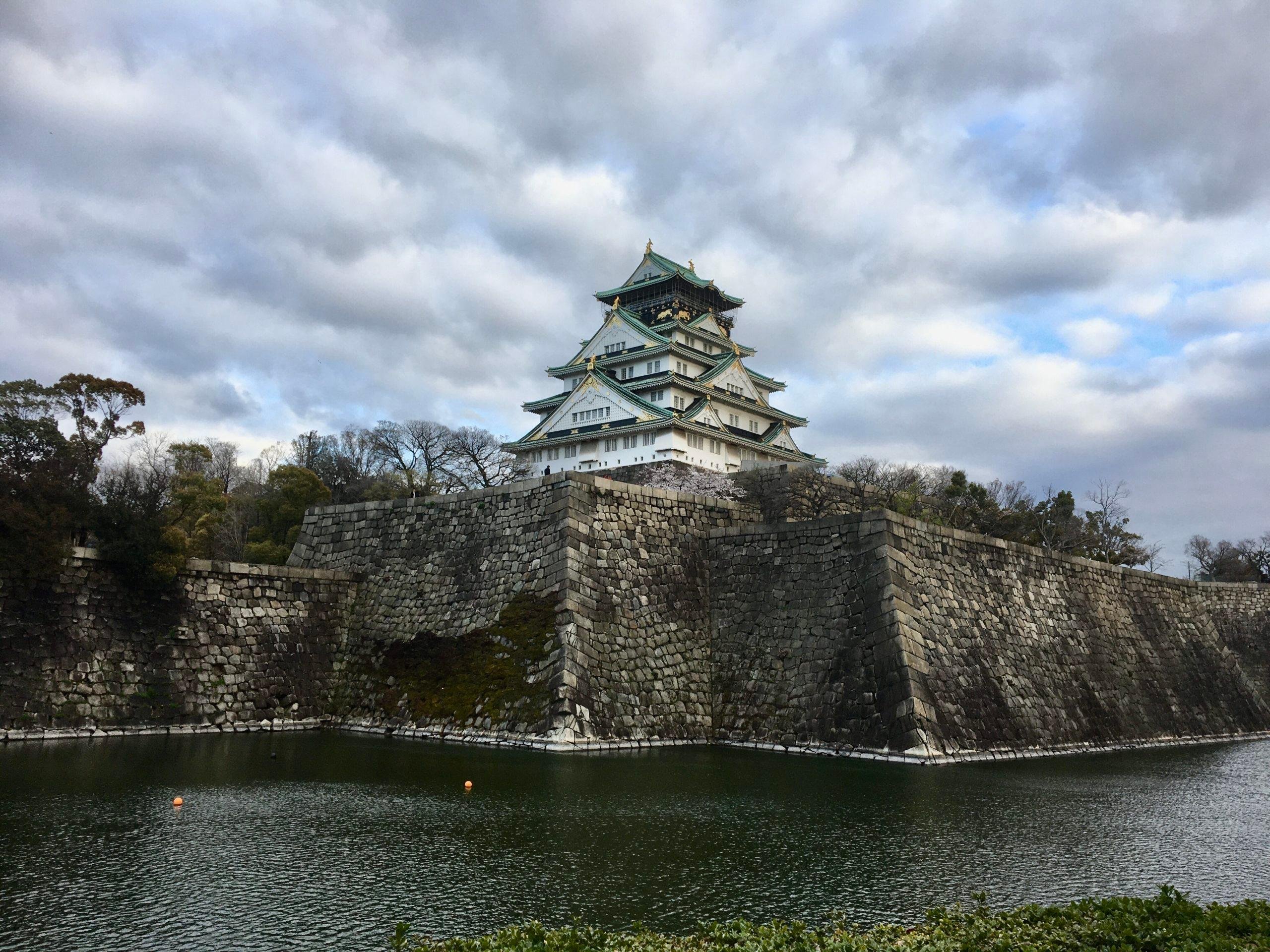 Osaka Castle Private Walking Tour & Historical Journey