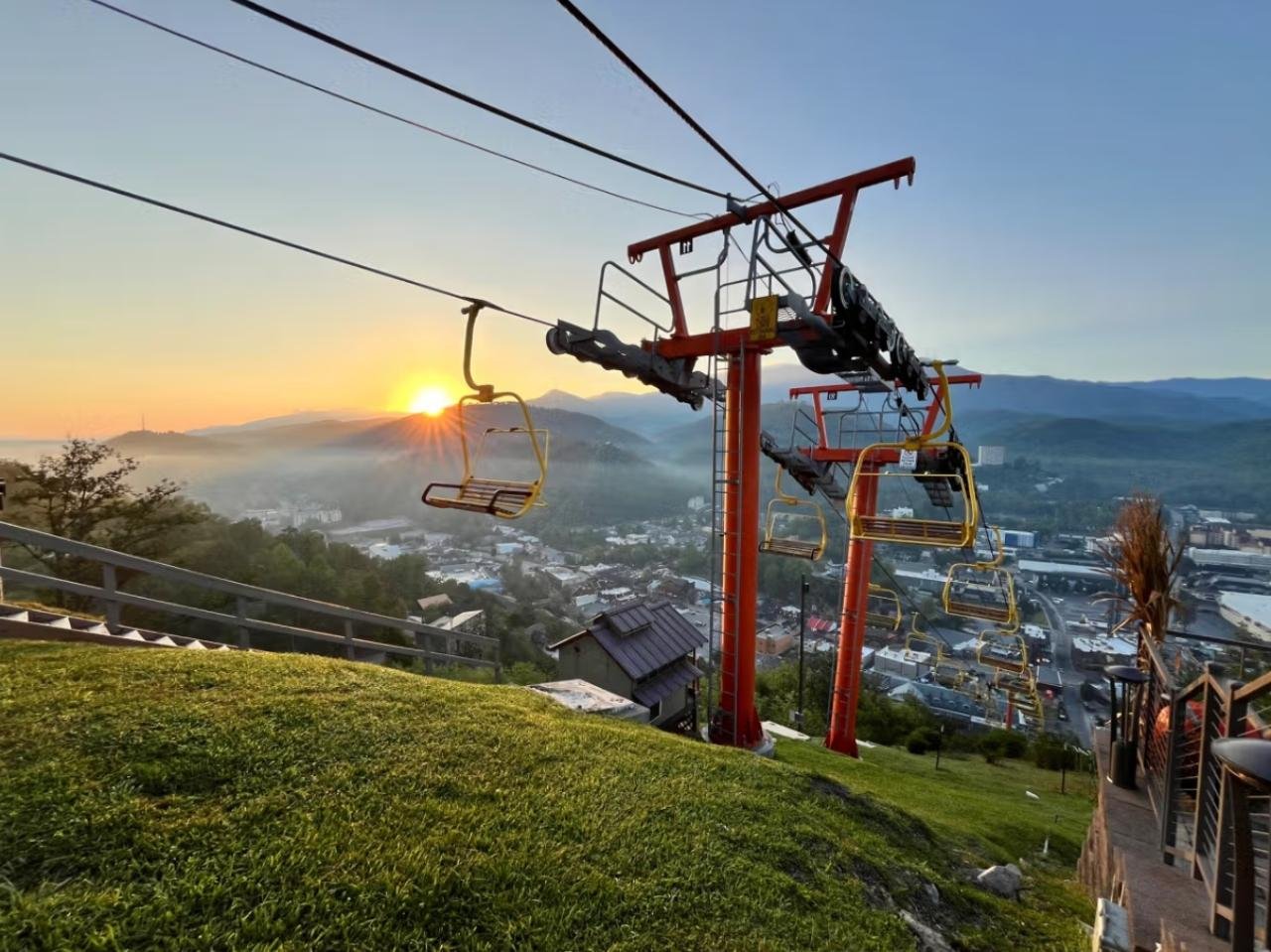 Gatlinburg SkyPark Admission with SkyLift & SkyBridge