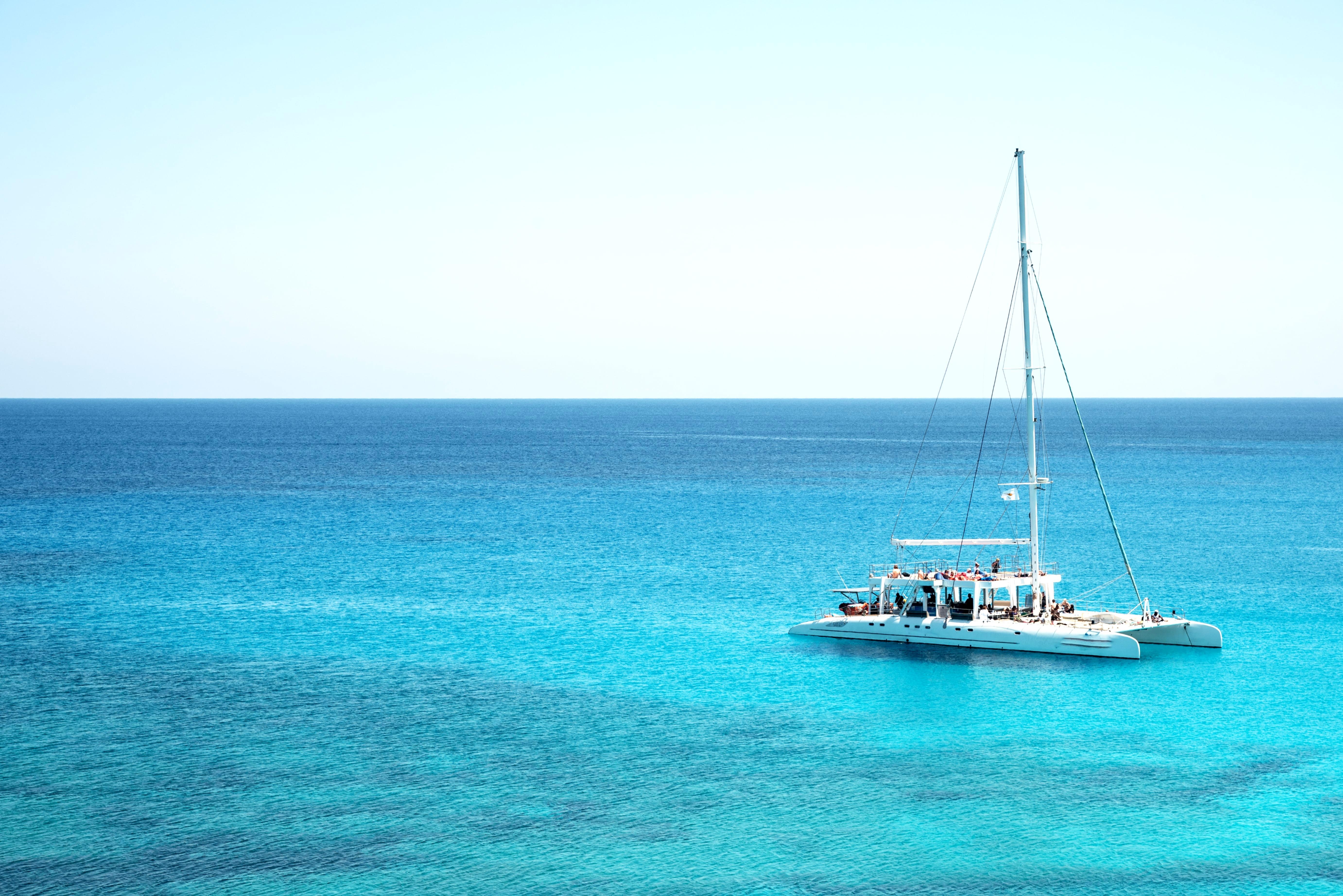 Saona Island Catamaran Day Trip from Punta Cana – Open Bar & Buffet