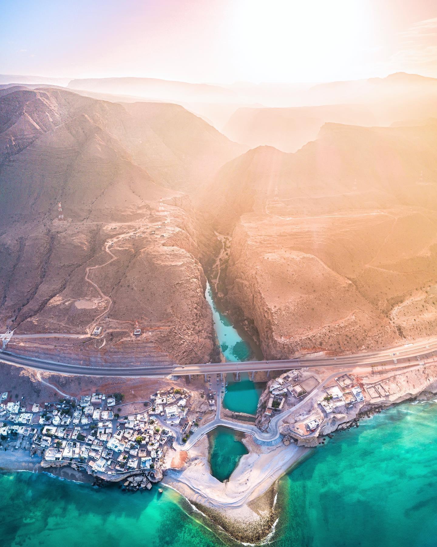 Wadi Shab Cave Hike, Fins Beach & Bimmah Sinkhole Day Trip