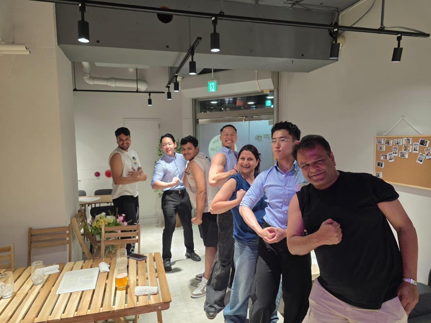 京都マッスルバー入場チケット：木屋町ナイトライフショー