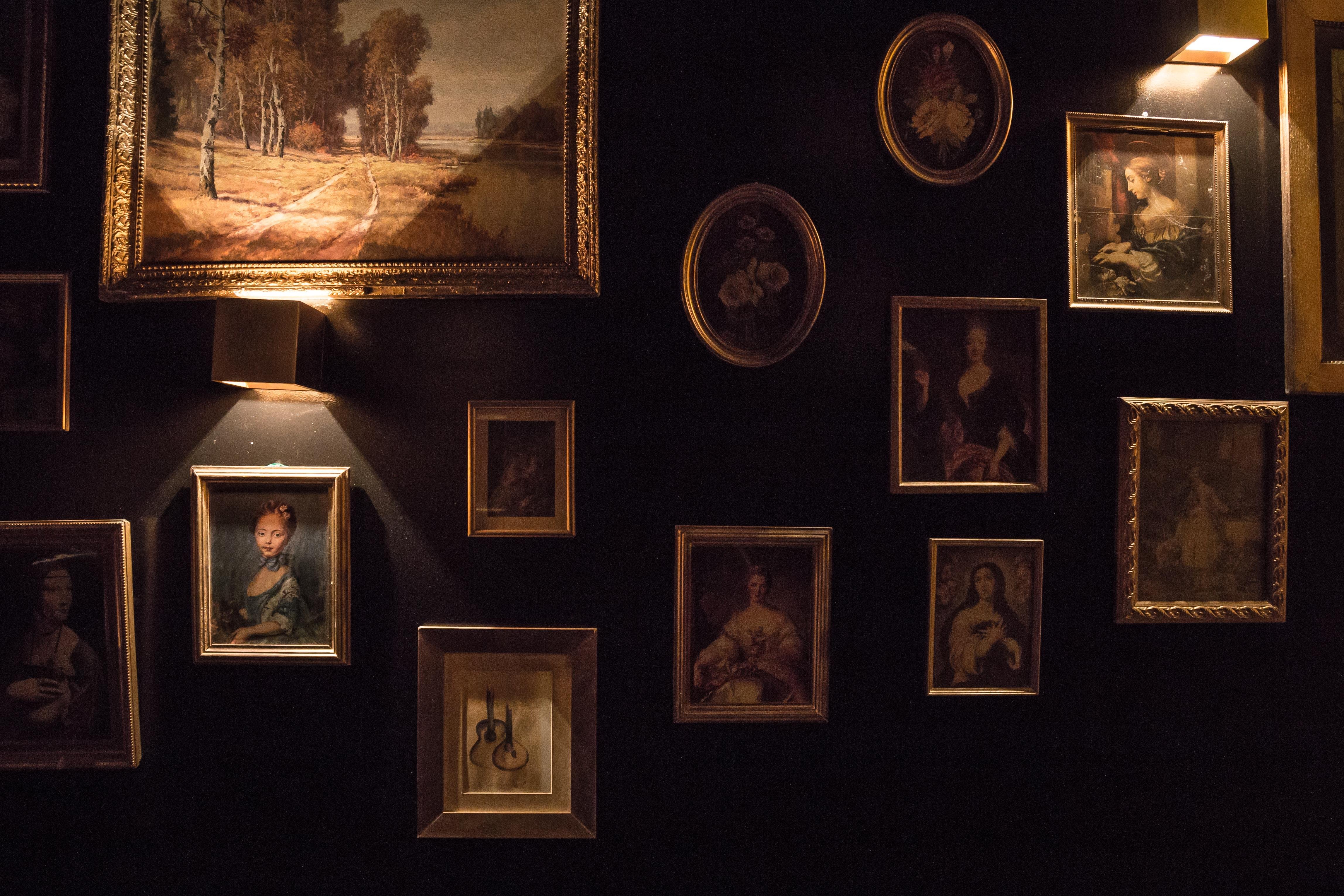 Lisbon Fado Night: Tapas, Wine & Live Music