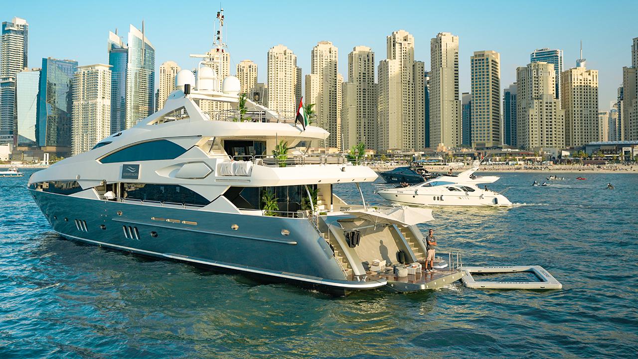 Dubai Luxury Superyacht Cruise with DJ, Swimming & Open Bar